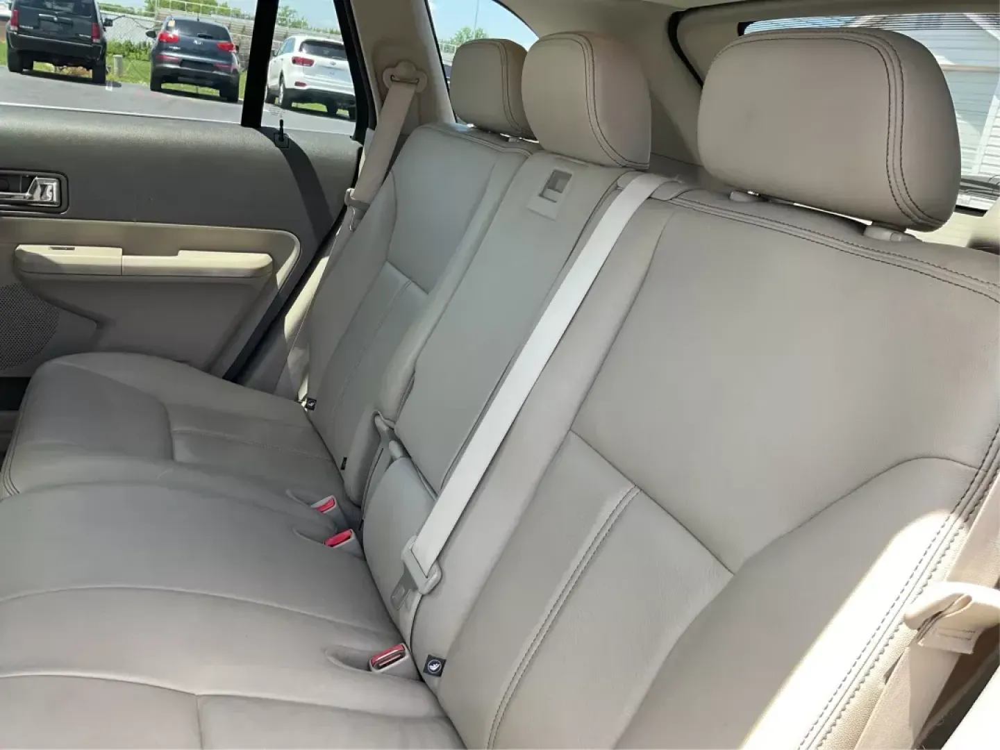 2010 Ford Edge Limited (2FMDK3KC4AB) with an Duratec 3.5L V-6 DOHC engine, located at 1951 S Dayton Lakeview Rd., New Carlisle, OH, 45344, (937) 908-9800, 39.890999, -84.050255 - **Discover Your Next Adventure with the 2010 Ford Edge Limited Perfect for Family Road Trips!**<br /> <br /> Are you ready to elevate your family road trips or daily commutes? The 2010 Ford Edge Limited is here to take your driving experience to the next level! With its spacious interior, advanced - Photo#9
