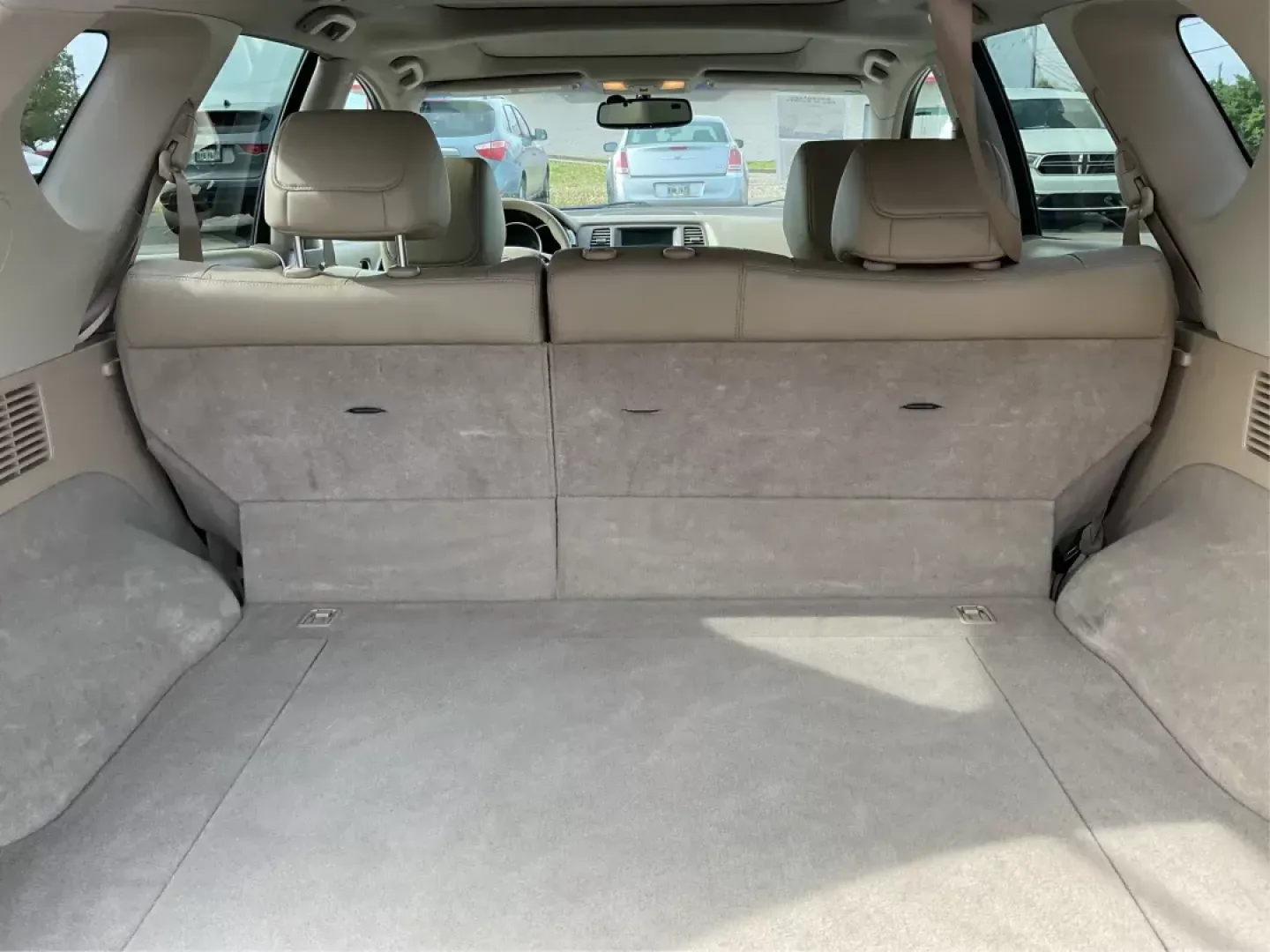 2010 Nissan Murano SL (JN8AZ1MW4AW) with an 3.5L V-6 DOHC engine, located at 1099 N County Rd 25A , Troy, OH, 45373, (937) 908-9800, 40.057079, -84.212883 - One Owner - Photo#10