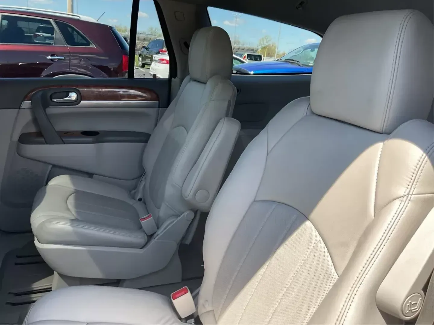2011 Buick Enclave 2XL (5GAKVCED4BJ) with an 3.6L V-6 gasoline direct injection engine, located at 1184 Kauffman Ave, Fairborn, OH, 45324, (937) 908-9800, 39.807072, -84.030914 - Third Row - Photo#10