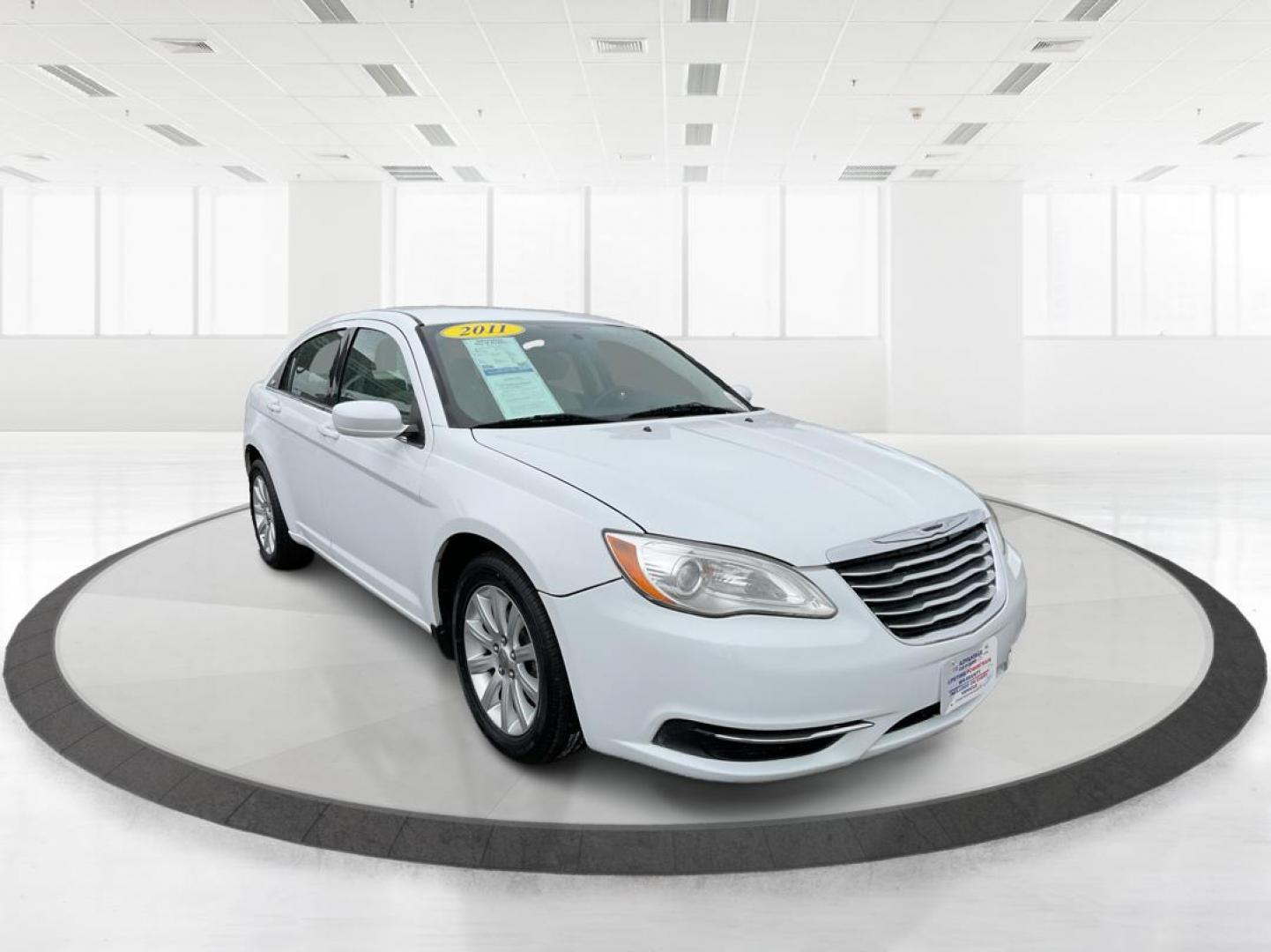 2011 Chrysler 200 Touring (1C3BC1FG5BN) with an 3.6L V6 DOHC 24V FFV engine, 6-Speed Automatic transmission, located at 1230 East Main St, Xenia, OH, 45385, (937) 908-9800, 39.688026, -83.910172 - 2011 Chrysler 200 Touring - Photo#0