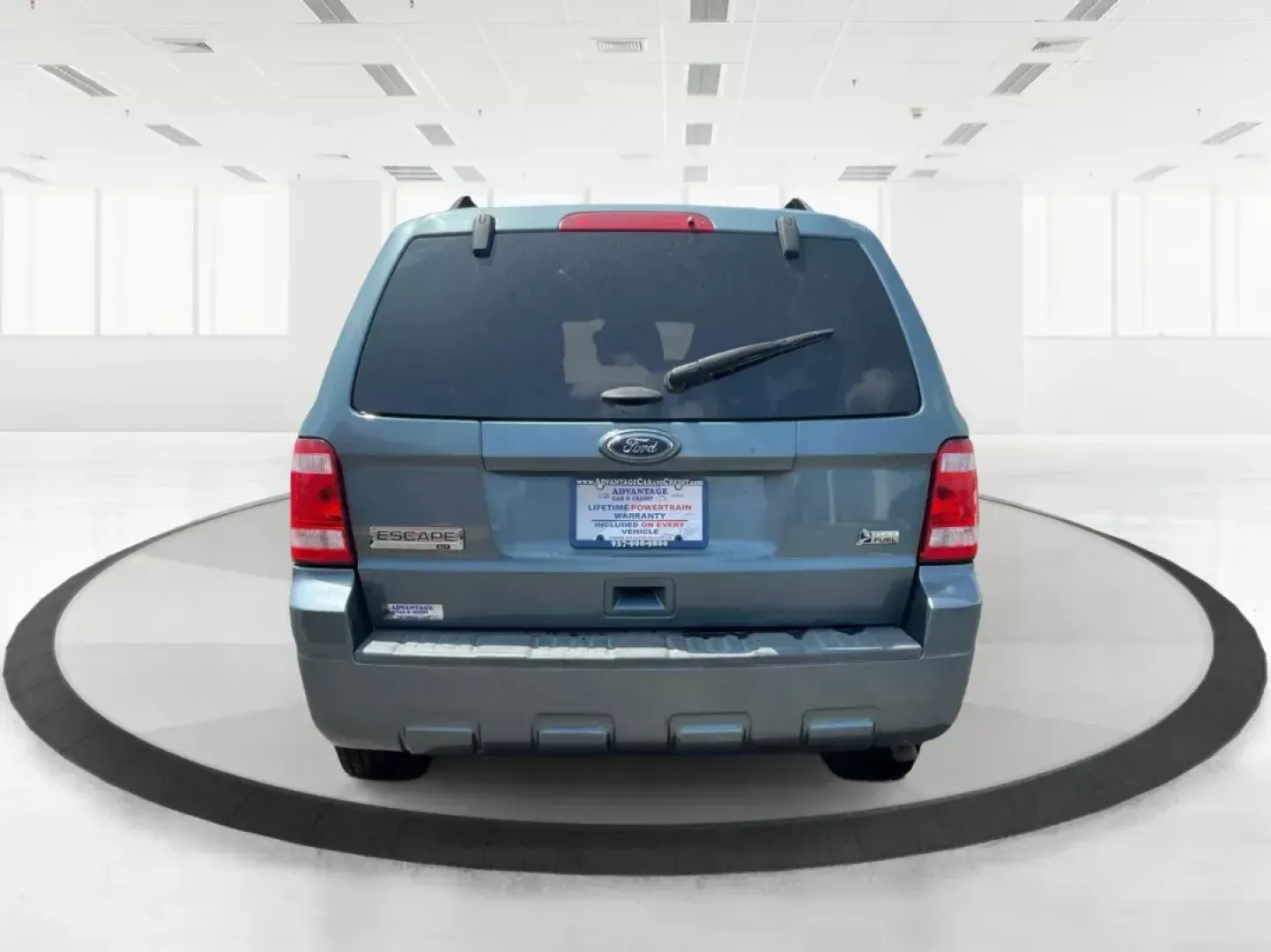 2011 Ford Escape XLT (1FMCU9DG6BK) with an Other engine, located at 401 Woodman Dr, Riverside, OH, 45431, (937) 908-9800, 39.760899, -84.123421 - **Discover Your Next Adventure with the 2011 Ford Escape XLT in Fairborn, OH!**<br /> <br /> Are you ready to elevate your lifestyle? Whether you're a growing family searching for reliable transportation, a weekend warrior looking for adventure, or a commuter seeking comfort and efficiency, the 2011 - Photo#3