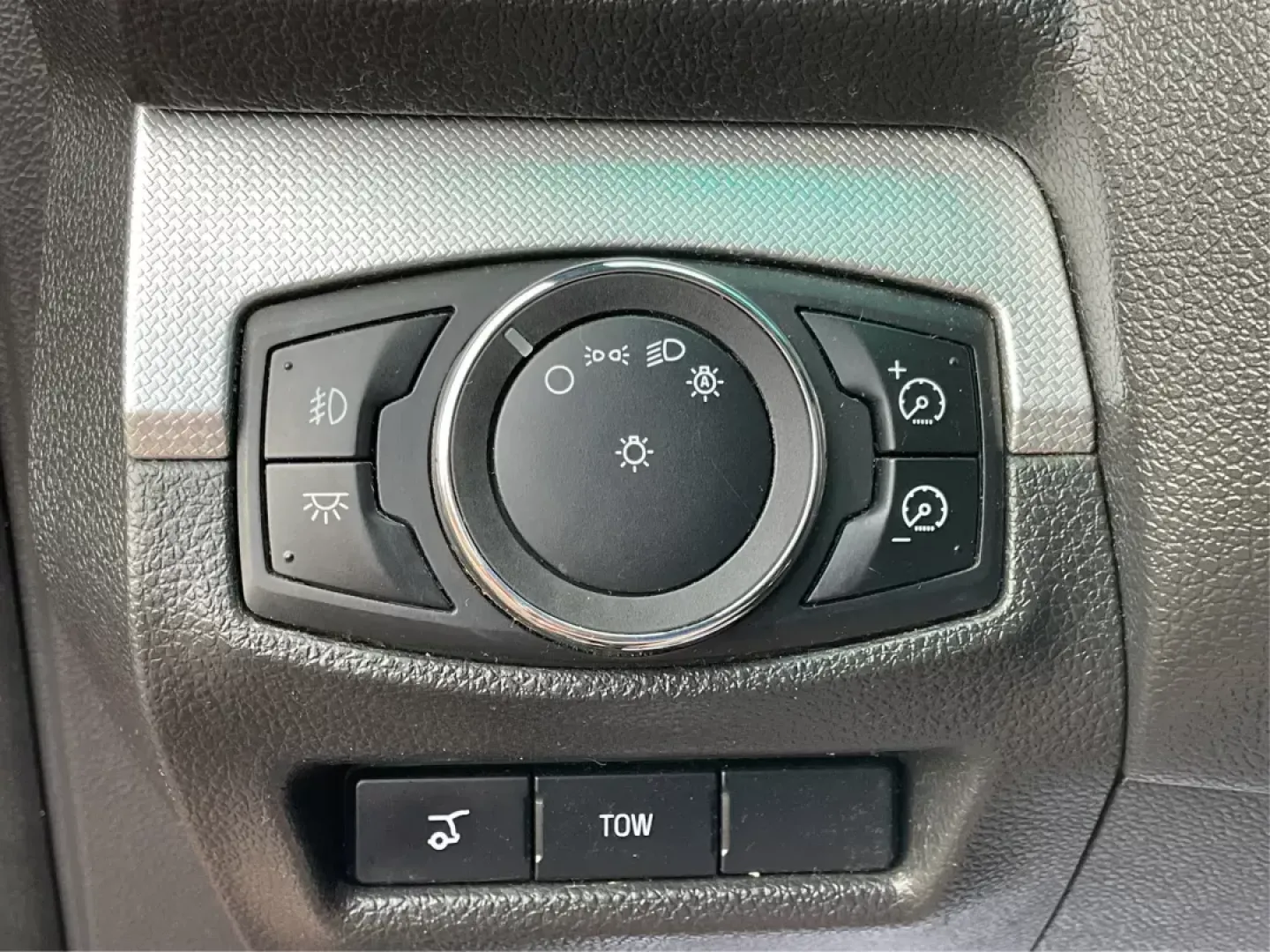 2011 Ford Explorer XLT (1FMHK7D8XBG) with an Other engine, located at 8750 N County Rd 25A, Piqua, OH, 45356, (937) 908-9800, 40.164391, -84.232513 - Third Row - Photo#16