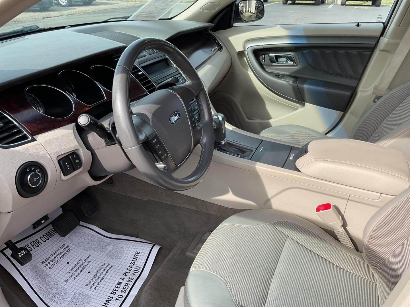 2011 Ford Taurus SEL (1FAHP2HW0BG) with an Duratec 3.5L V-6 DOHC engine, located at 1099 N County Rd 25A , Troy, OH, 45373, (937) 908-9800, 40.057079, -84.212883 - 2011 Ford Taurus SEL - Photo#8
