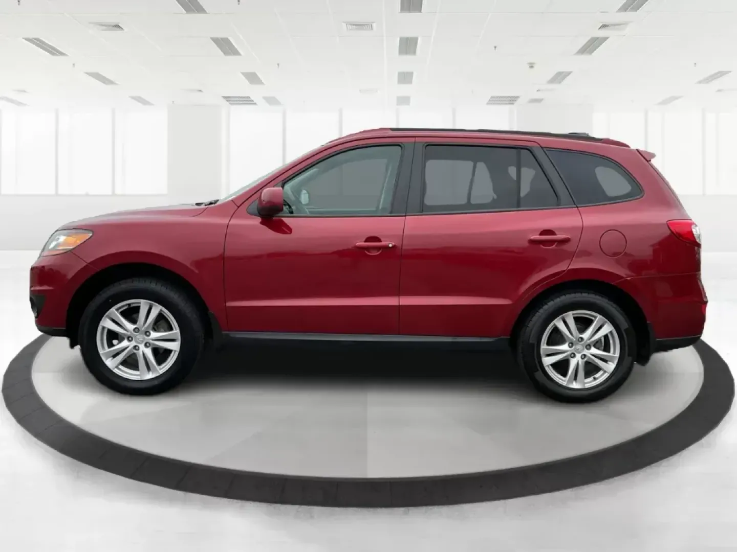 2011 Hyundai Santa Fe SE (5XYZHDAG5BG) with an 3.5L V-6 DOHC engine, located at 1184 Kauffman Ave, Fairborn, OH, 45324, (937) 908-9800, 39.807072, -84.030914 - **2011 Hyundai Santa Fe SE Your Next Adventure Awaits!** <br /> <br /> If you're in the market for a reliable SUV that seamlessly fits into your lifestyle, look no further than this stunning 2011 Hyundai Santa Fe SE, available for just $14,995 at Advantage Car and Credit in Fairborn, OH. Whether y - Photo#5