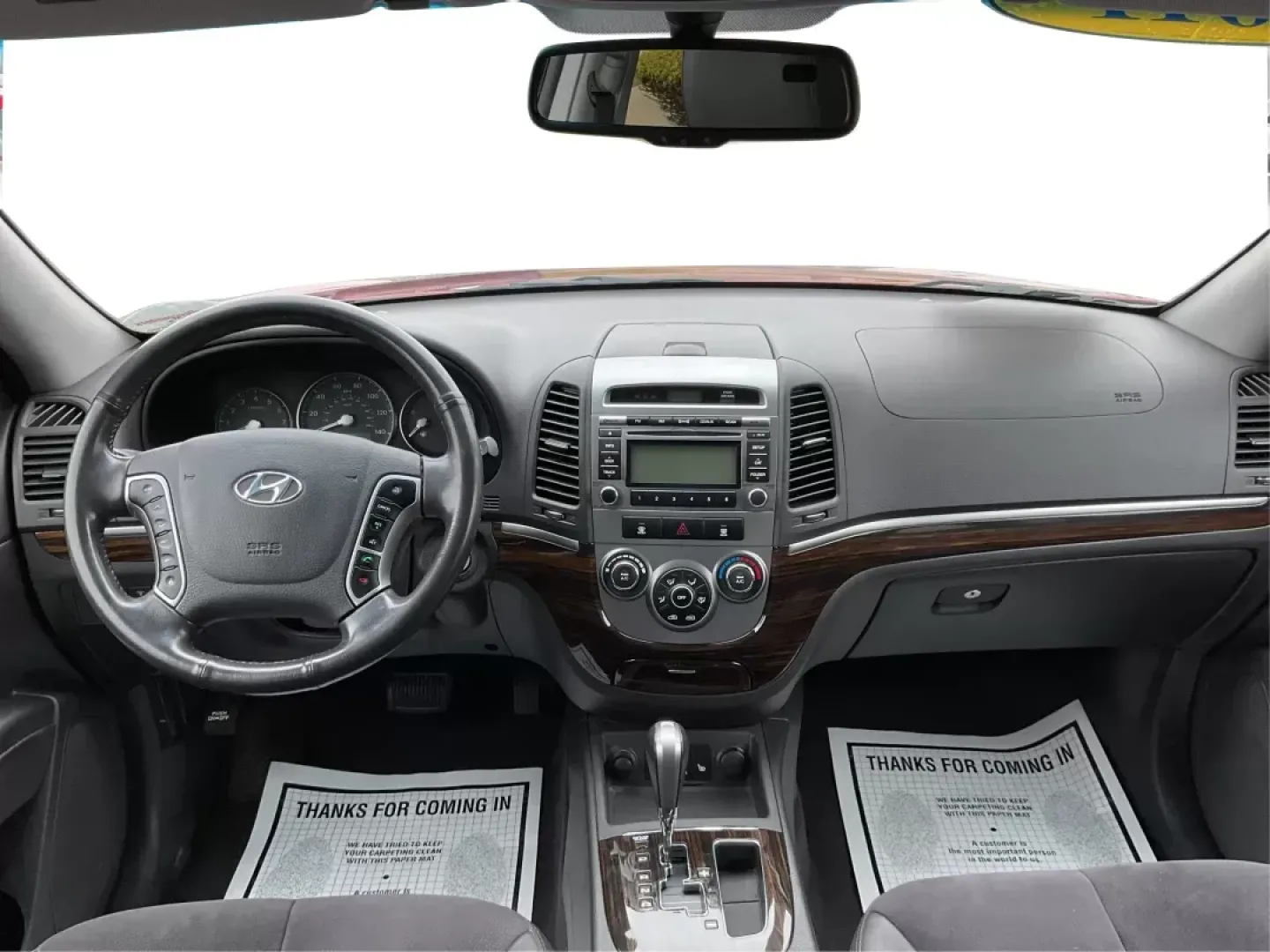 2011 Hyundai Santa Fe SE (5XYZHDAG5BG) with an 3.5L V-6 DOHC engine, located at 1184 Kauffman Ave, Fairborn, OH, 45324, (937) 908-9800, 39.807072, -84.030914 - **2011 Hyundai Santa Fe SE Your Next Adventure Awaits!** <br /> <br /> If you're in the market for a reliable SUV that seamlessly fits into your lifestyle, look no further than this stunning 2011 Hyundai Santa Fe SE, available for just $14,995 at Advantage Car and Credit in Fairborn, OH. Whether y - Photo#19