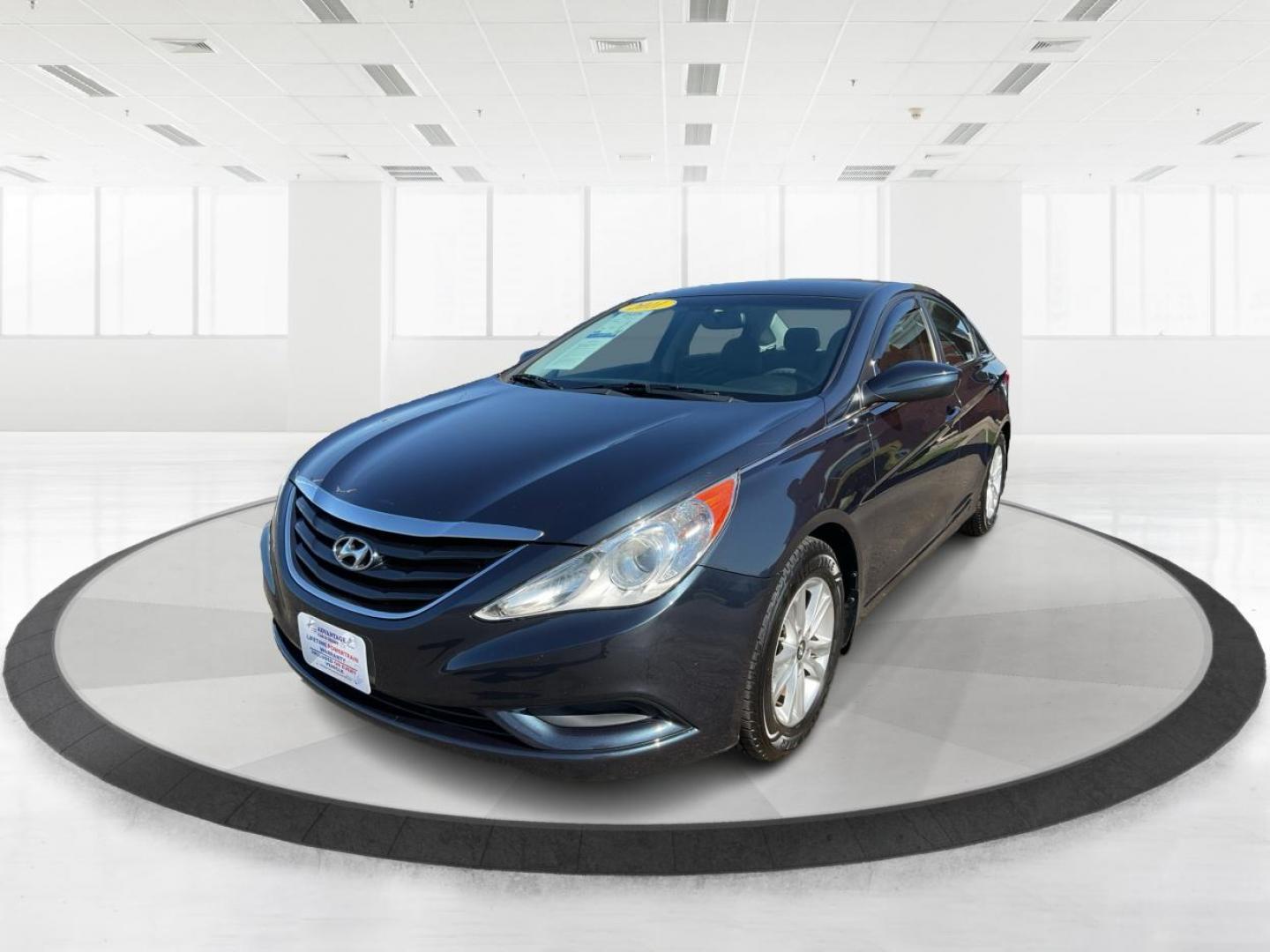 2011 Hyundai Sonata GLS (5NPEB4AC0BH) with an 2.4L I-4 gasoline direct injection engine, located at 8750 N County Rd 25A, Piqua, OH, 45356, (937) 908-9800, 40.164391, -84.232513 - 2011 Hyundai Sonata GLS - Photo#7