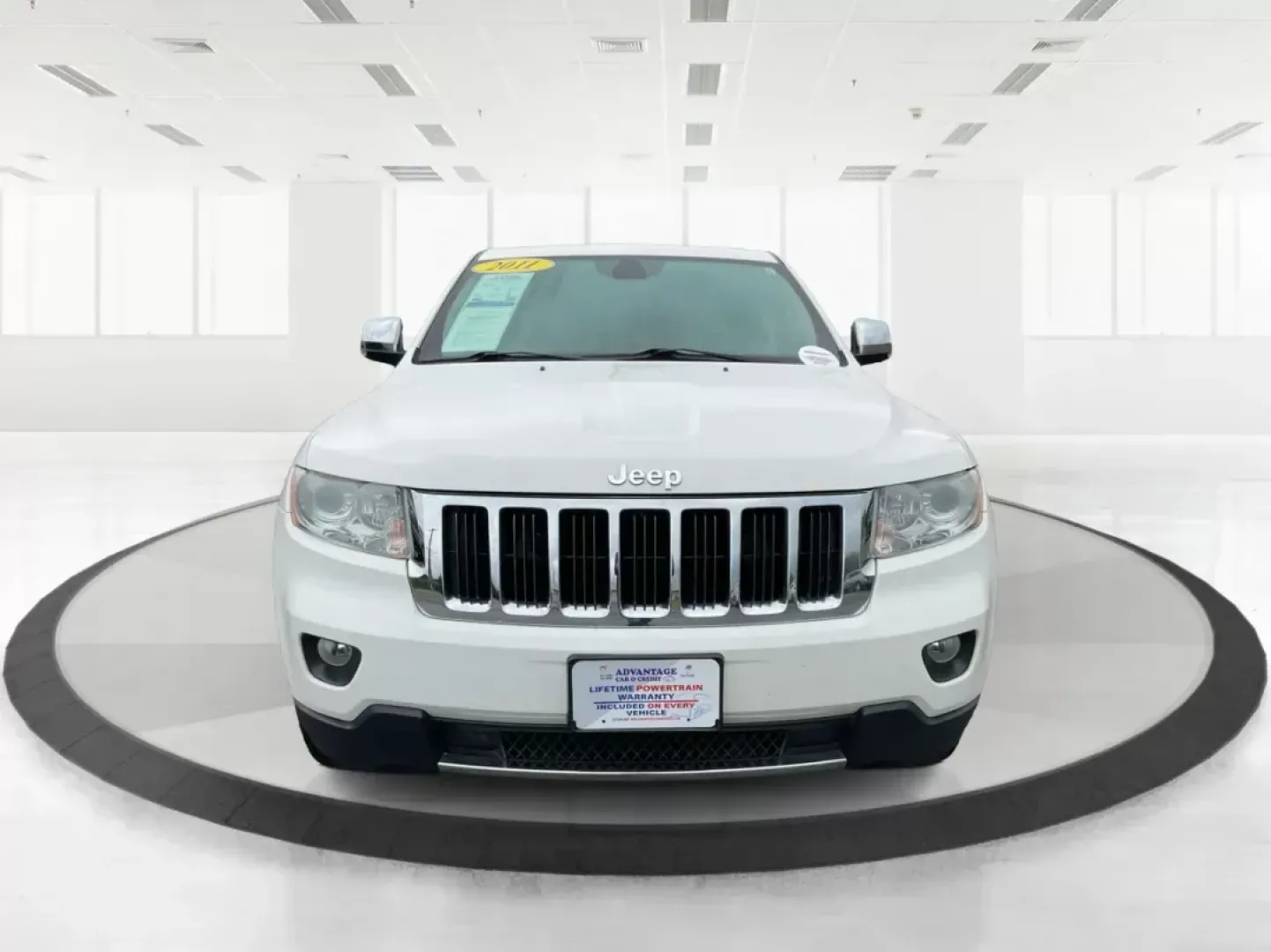 2011 Jeep Grand Cherokee Limited (1J4RR5GG2BC) with an Other engine, located at 4508 South Dixie Dr, Moraine, OH, 45439, (937) 908-9800, 39.689976, -84.218452 - 2011 Jeep Grand Cherokee Limited - Photo#7