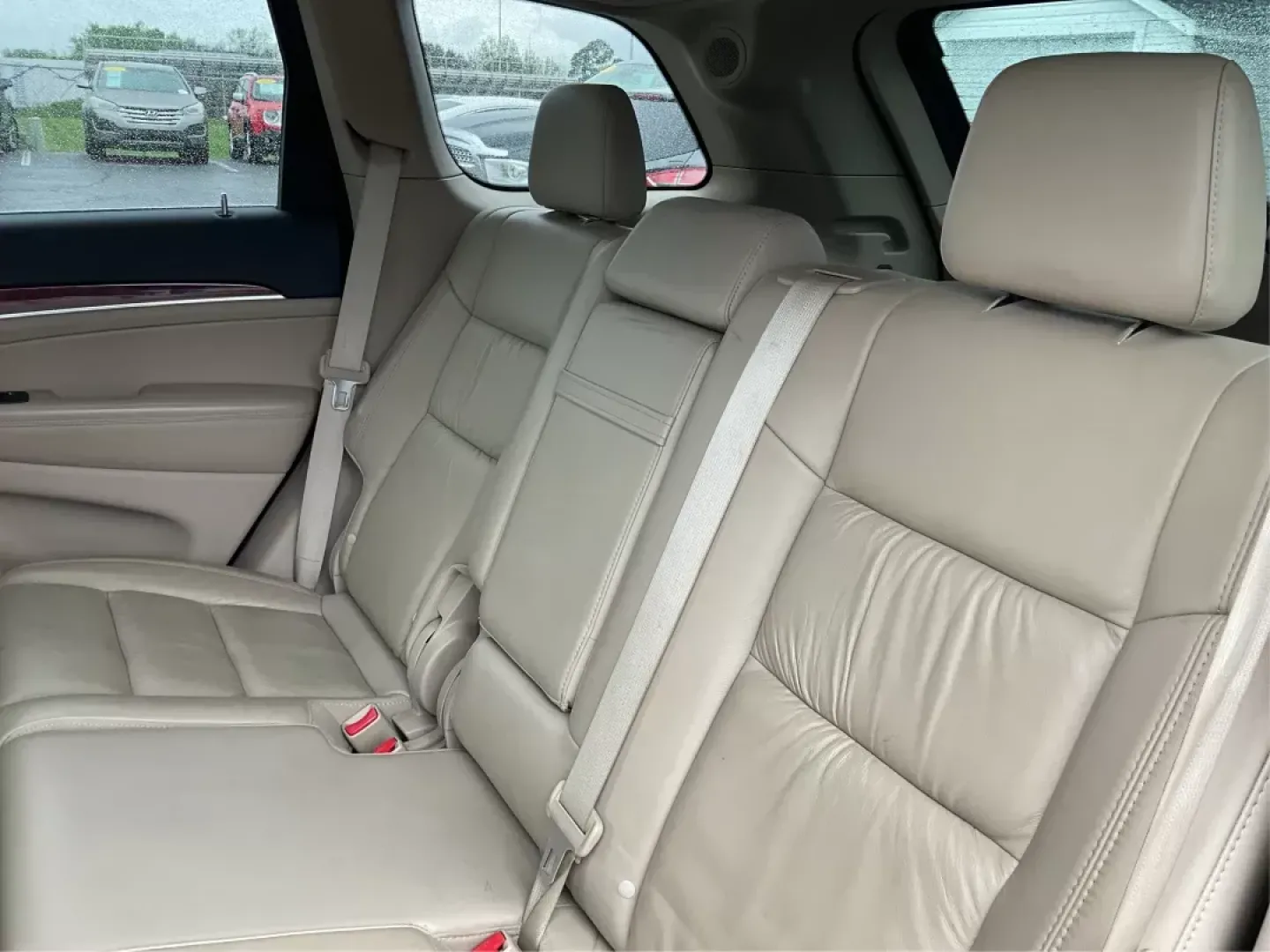2011 Jeep Grand Cherokee Limited (1J4RR5GG2BC) with an Other engine, located at 4508 South Dixie Dr, Moraine, OH, 45439, (937) 908-9800, 39.689976, -84.218452 - 2011 Jeep Grand Cherokee Limited - Photo#10