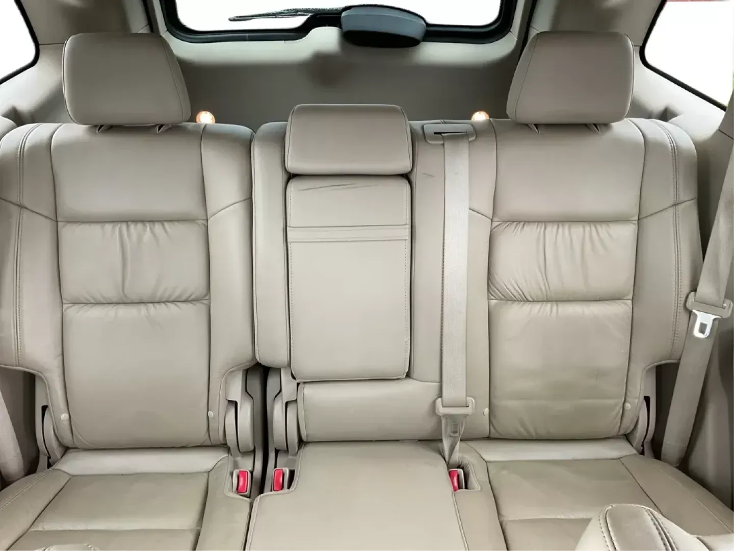 2011 Jeep Grand Cherokee Limited (1J4RR5GG2BC) with an Other engine, located at 4508 South Dixie Dr, Moraine, OH, 45439, (937) 908-9800, 39.689976, -84.218452 - 2011 Jeep Grand Cherokee Limited - Photo#14