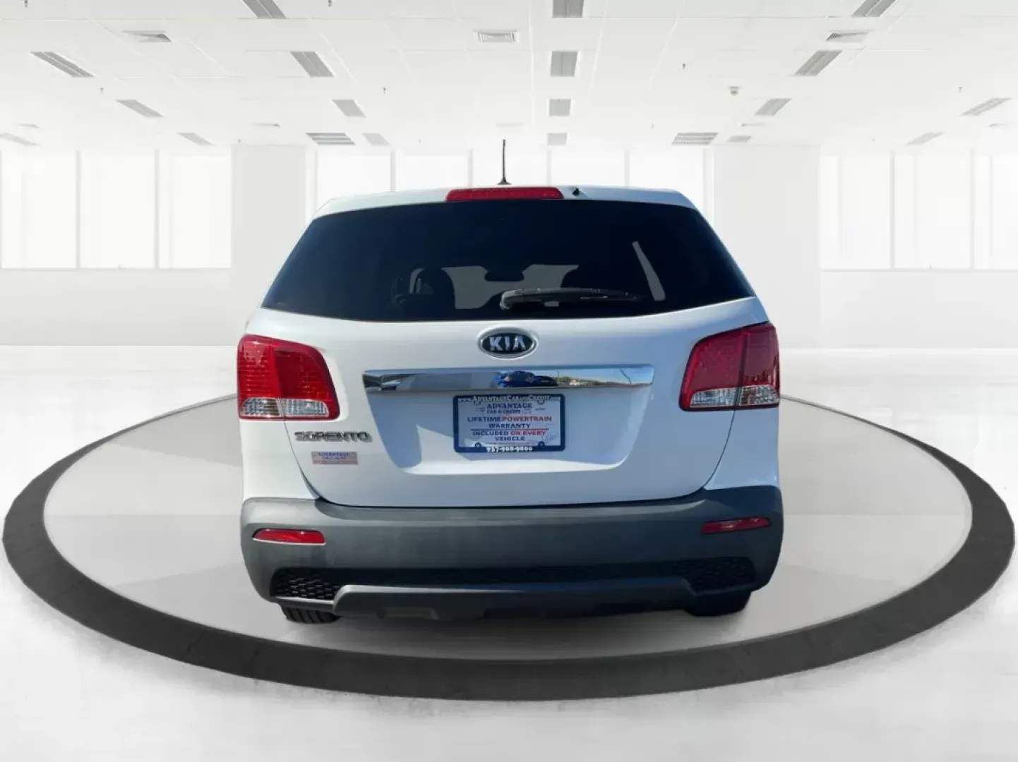 2011 Kia Sorento LX (5XYKTCA11BG) with an 2.4L I-4 DOHC engine, located at 8750 N County Rd 25A, Piqua, OH, 45356, (937) 908-9800, 40.164391, -84.232513 - 2011 Kia Sorento LX - Photo#3