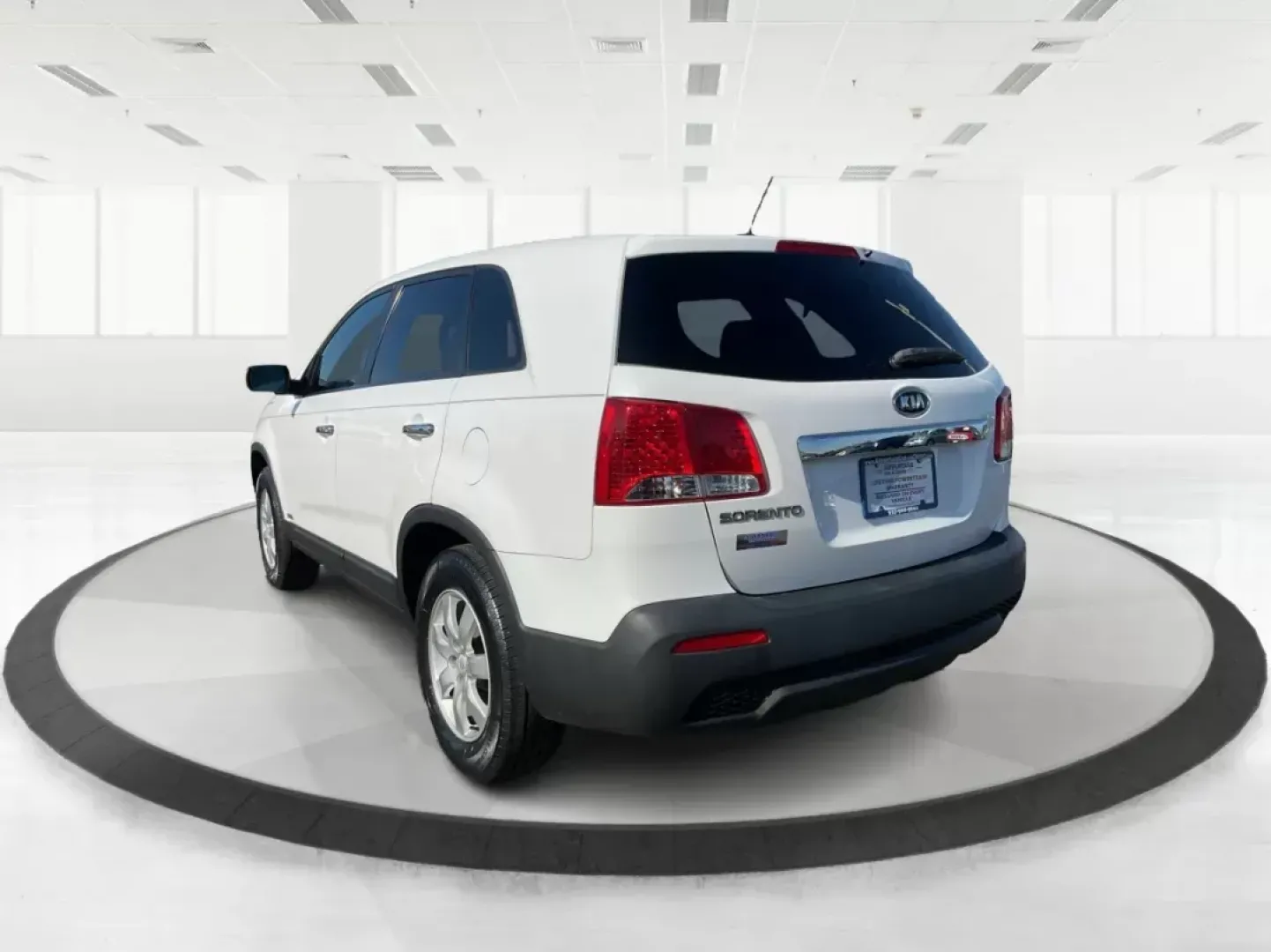 2011 Kia Sorento LX (5XYKTCA11BG) with an 2.4L I-4 DOHC engine, located at 8750 N County Rd 25A, Piqua, OH, 45356, (937) 908-9800, 40.164391, -84.232513 - 2011 Kia Sorento LX - Photo#4