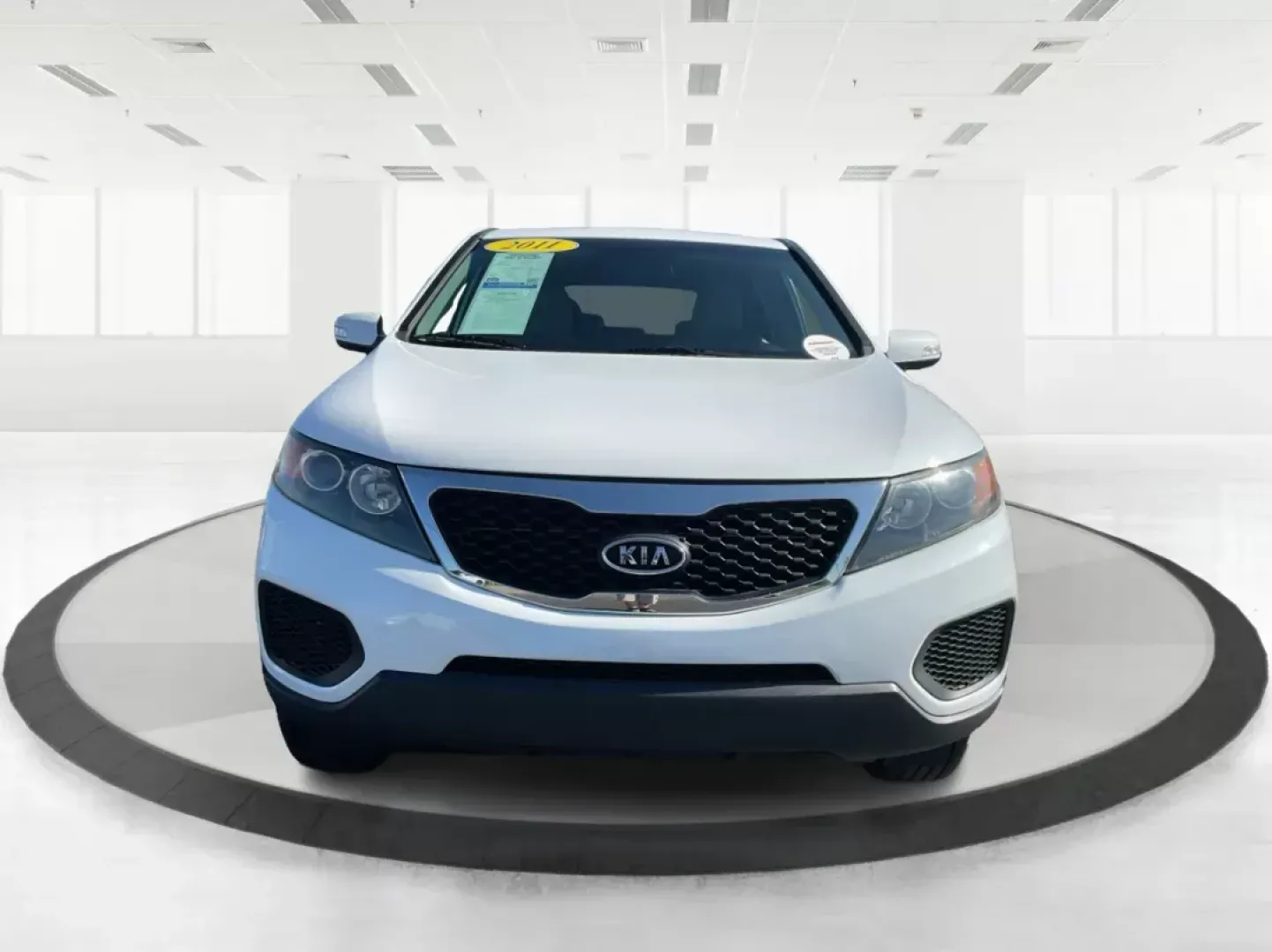 2011 Kia Sorento LX (5XYKTCA11BG) with an 2.4L I-4 DOHC engine, located at 8750 N County Rd 25A, Piqua, OH, 45356, (937) 908-9800, 40.164391, -84.232513 - 2011 Kia Sorento LX - Photo#6