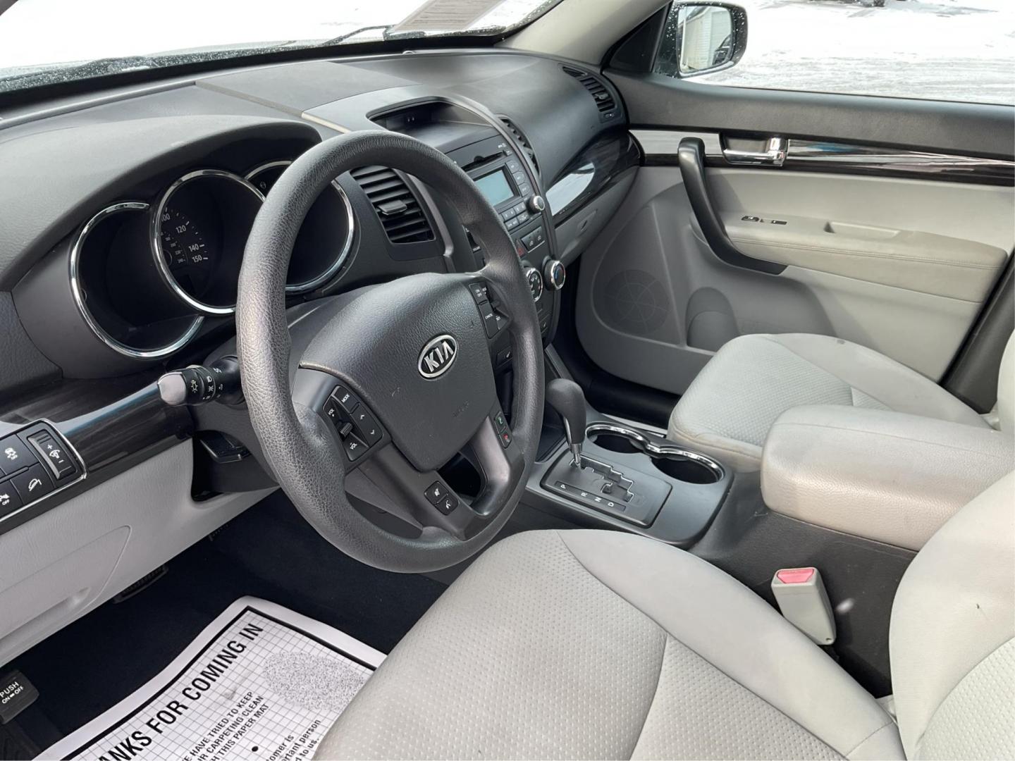 2011 Kia Sorento LX (5XYKT4A10BG) with an 2.4L I-4 DOHC engine, located at 1951 S Dayton Lakeview Rd., New Carlisle, OH, 45344, (937) 908-9800, 39.890999, -84.050255 - 2011 Kia Sorento LX - Photo#8