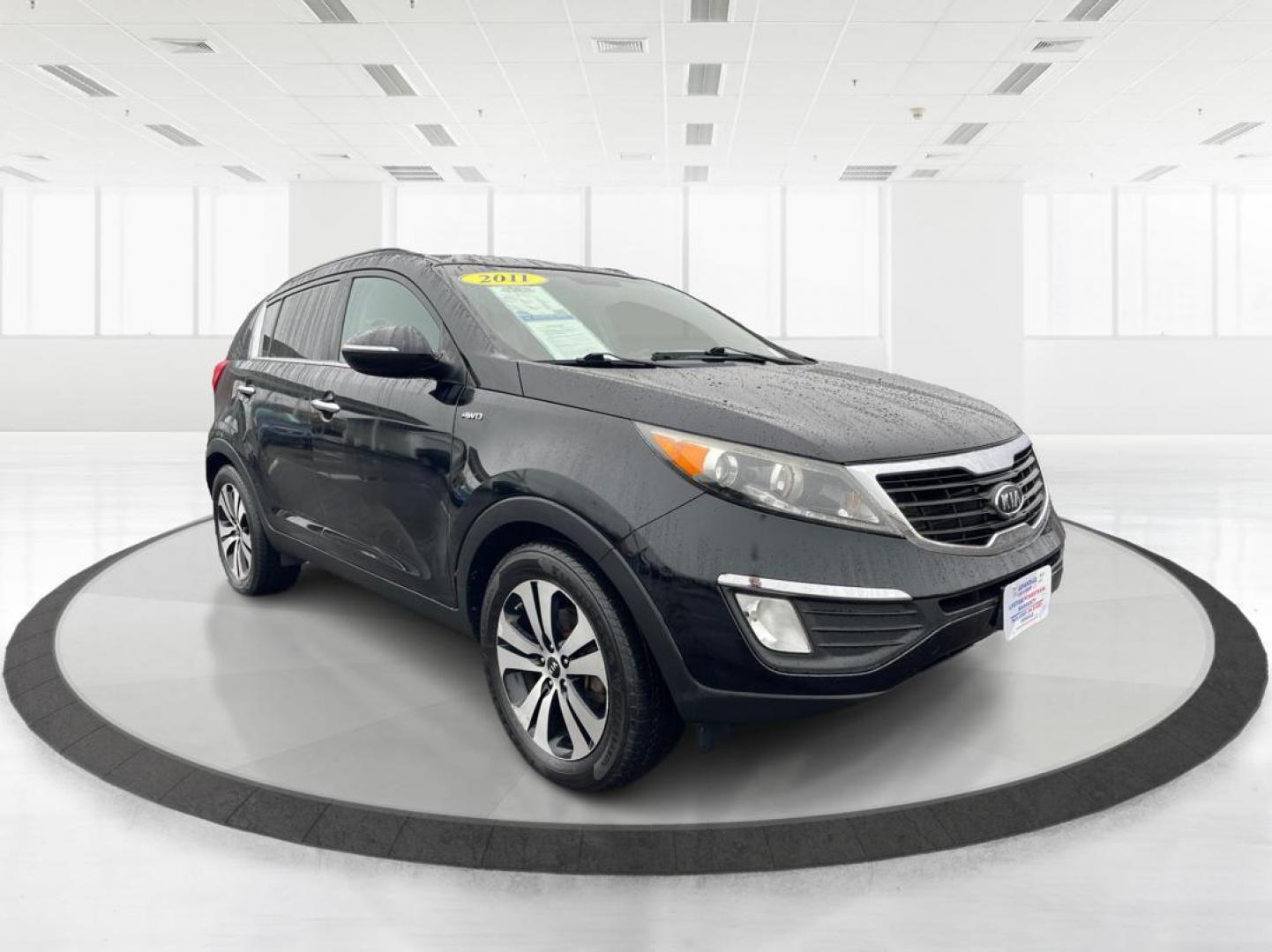 2011 Kia Sportage EX AWD (KNDPCCA29B7) with an 2.4L V6 DOHC 24V engine, 6-Speed Automatic transmission, located at 1184 Kauffman Ave, Fairborn, OH, 45324, (937) 908-9800, 39.807072, -84.030914 - 2011 Kia Sportage EX AWD - Photo#0