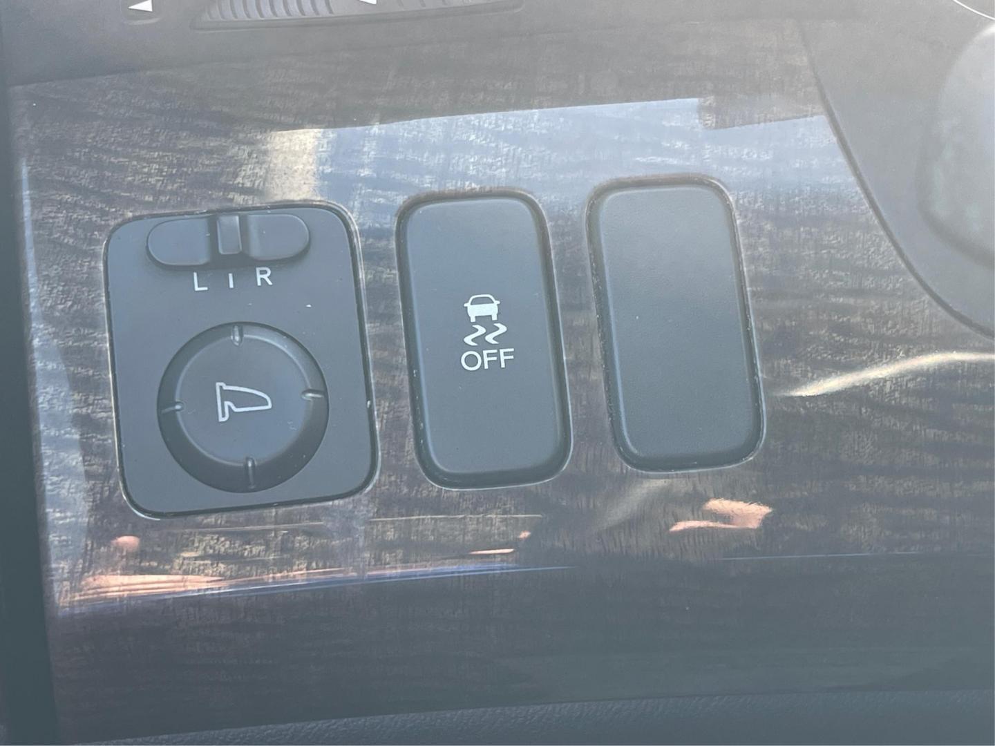 2012 Acura MDX SH-AWD w/Tech (2HNYD2H34CH) with an Other engine, located at 401 Woodman Dr, Riverside, OH, 45431, (937) 908-9800, 39.760899, -84.123421 - 2012 Acura MDX SH-AWD w/Tech - Photo#15