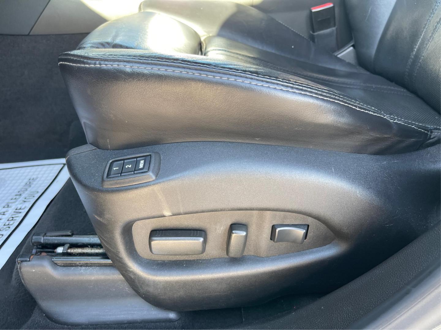 2012 Cadillac SRX Performance Collection (3GYFNEE36CS) with an 3.6L V-6 gasoline direct injection engine, located at 8750 N County Rd 25A, Piqua, OH, 45356, (937) 908-9800, 40.164391, -84.232513 - 2012 Cadillac SRX Performance Collection - Photo#17