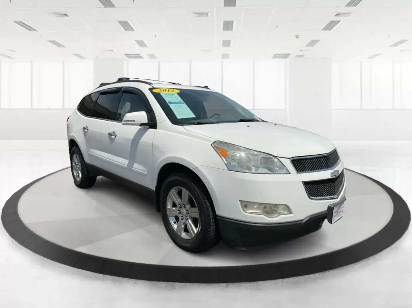2012 Chevrolet Traverse 1LT (1GNKRGED8CJ) with an 3.6L V-6 gasoline direct injection engine, located at 4508 South Dixie Dr, Moraine, OH, 45439, (937) 908-9800, 39.689976, -84.218452 - **Explore New Adventures with the 2012 Chevrolet Traverse 1LT at Advantage Car and Credit!**<br /> <br /> Are you ready to take your family road trips to the next level? The 2012 Chevrolet Traverse 1LT is the perfect companion for your next adventure, offering a spacious interior and impressive reli - Photo#0