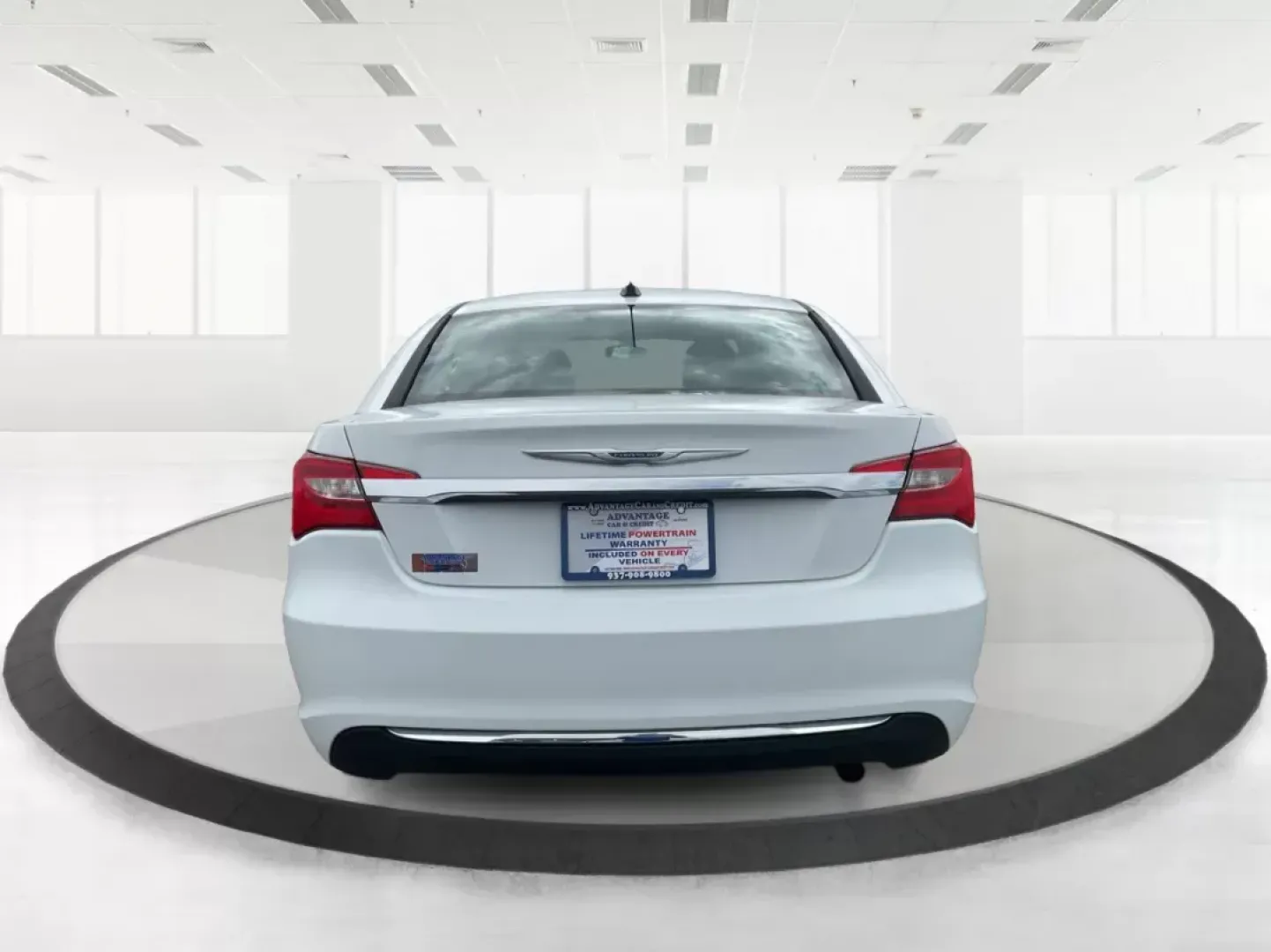2012 Chrysler 200 Touring (1C3CCBBB3CN) with an Other engine, located at 401 Woodman Dr, Riverside, OH, 45431, (937) 908-9800, 39.760899, -84.123421 - 2012 Chrysler 200 Touring - Photo#4