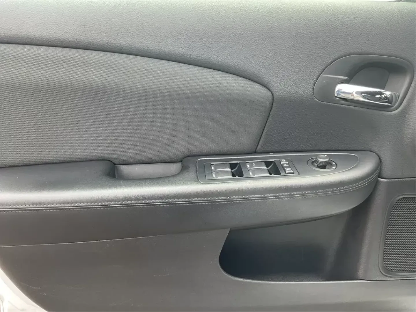 2012 Chrysler 200 Touring (1C3CCBBB3CN) with an Other engine, located at 401 Woodman Dr, Riverside, OH, 45431, (937) 908-9800, 39.760899, -84.123421 - 2012 Chrysler 200 Touring - Photo#18
