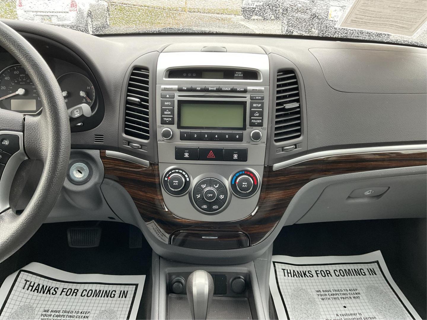 2012 Hyundai Santa Fe GLS (5XYZGDAB5CG) with an 2.4L I-4 DOHC engine, located at 1099 N County Rd 25A , Troy, OH, 45373, (937) 908-9800, 40.057079, -84.212883 - One Owner - Photo#12