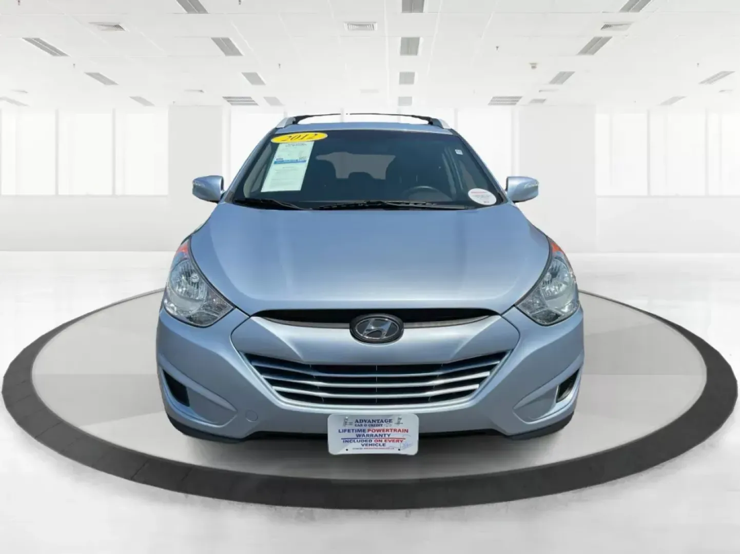 2012 Hyundai Tucson GLS (KM8JU3AC7CU) with an Theta II 2.4L I-4 DOHC engine, located at 1184 Kauffman Ave, Fairborn, OH, 45324, (937) 908-9800, 39.807072, -84.030914 - **Explore New Adventures with the 2012 Hyundai Tucson GLS Perfect for Your Family or Commute!**<br /> <br /> Are you looking for a reliable SUV that fits seamlessly into your busy lifestyle? Look no further than the 2012 Hyundai Tucson GLS, now available at Advantage Car and Credit in Fairborn, OH. - Photo#6