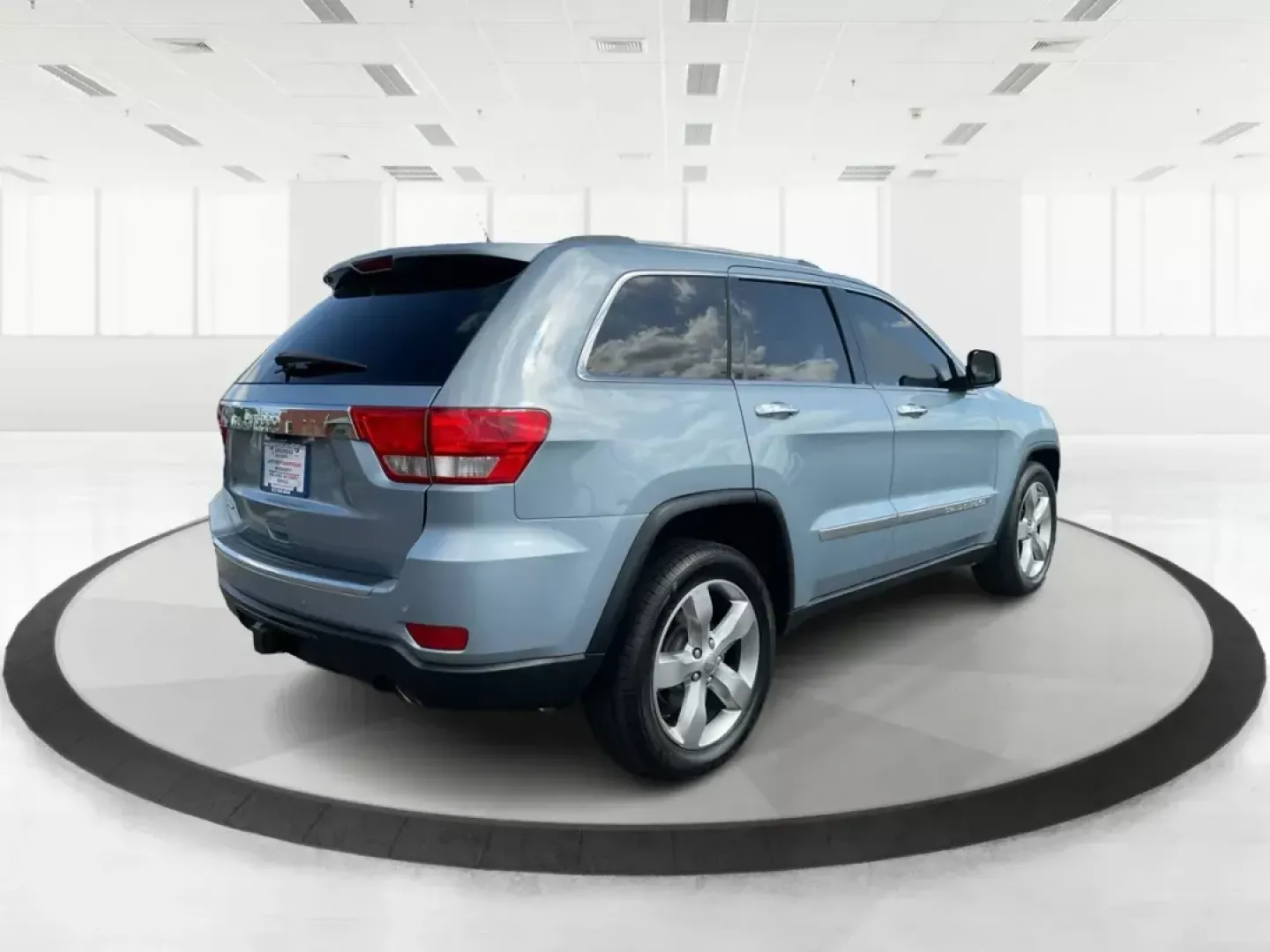 2012 Jeep Grand Cherokee Limited (1C4RJEBG5CC) with an Other engine, located at 880 E. National Road, Vandalia, OH, 45377, (937) 908-9800, 39.891918, -84.183594 - 2012 Jeep Grand Cherokee Limited - Photo#1