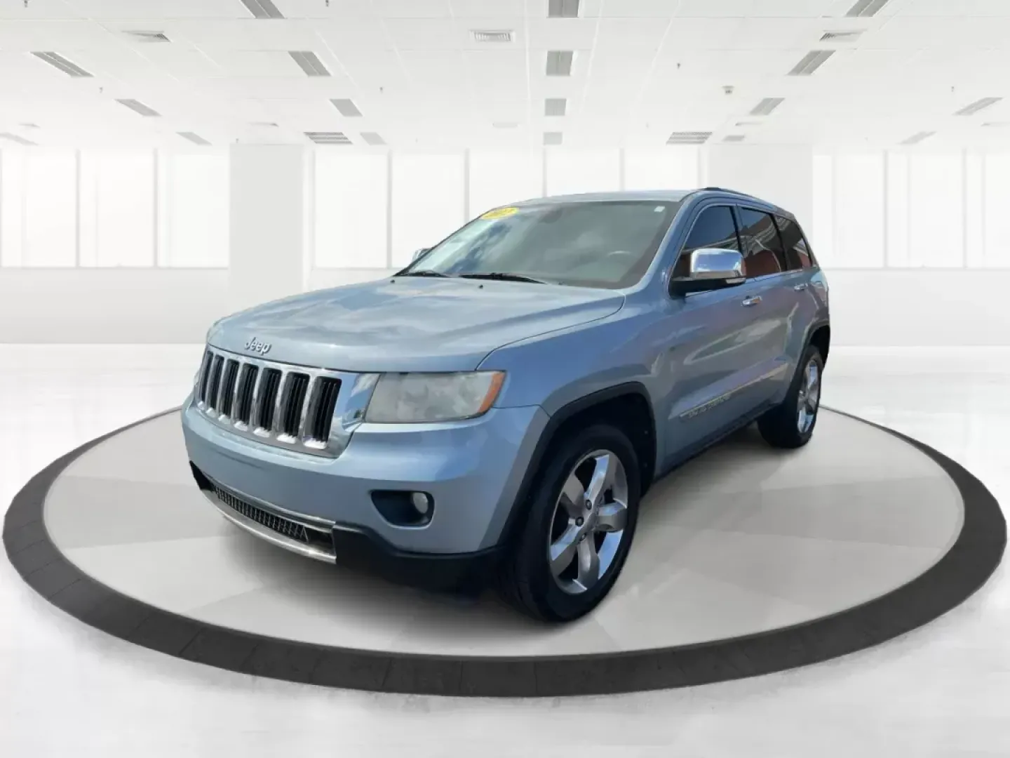 2012 Jeep Grand Cherokee Limited (1C4RJEBG5CC) with an Other engine, located at 880 E. National Road, Vandalia, OH, 45377, (937) 908-9800, 39.891918, -84.183594 - 2012 Jeep Grand Cherokee Limited - Photo#7