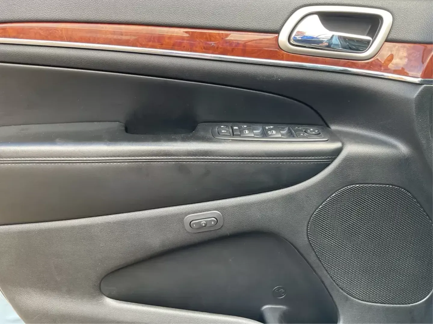2012 Jeep Grand Cherokee Limited (1C4RJEBG5CC) with an Other engine, located at 880 E. National Road, Vandalia, OH, 45377, (937) 908-9800, 39.891918, -84.183594 - 2012 Jeep Grand Cherokee Limited - Photo#18