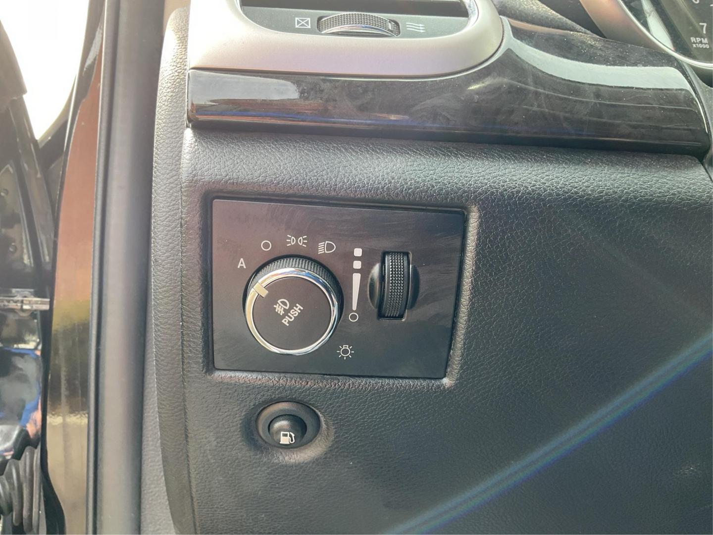 2012 Jeep Grand Cherokee Laredo (1C4RJFAG3CC) with an Other engine, located at 880 E. National Road, Vandalia, OH, 45377, (937) 908-9800, 39.891918, -84.183594 - 2012 Jeep Grand Cherokee Laredo - Photo#16