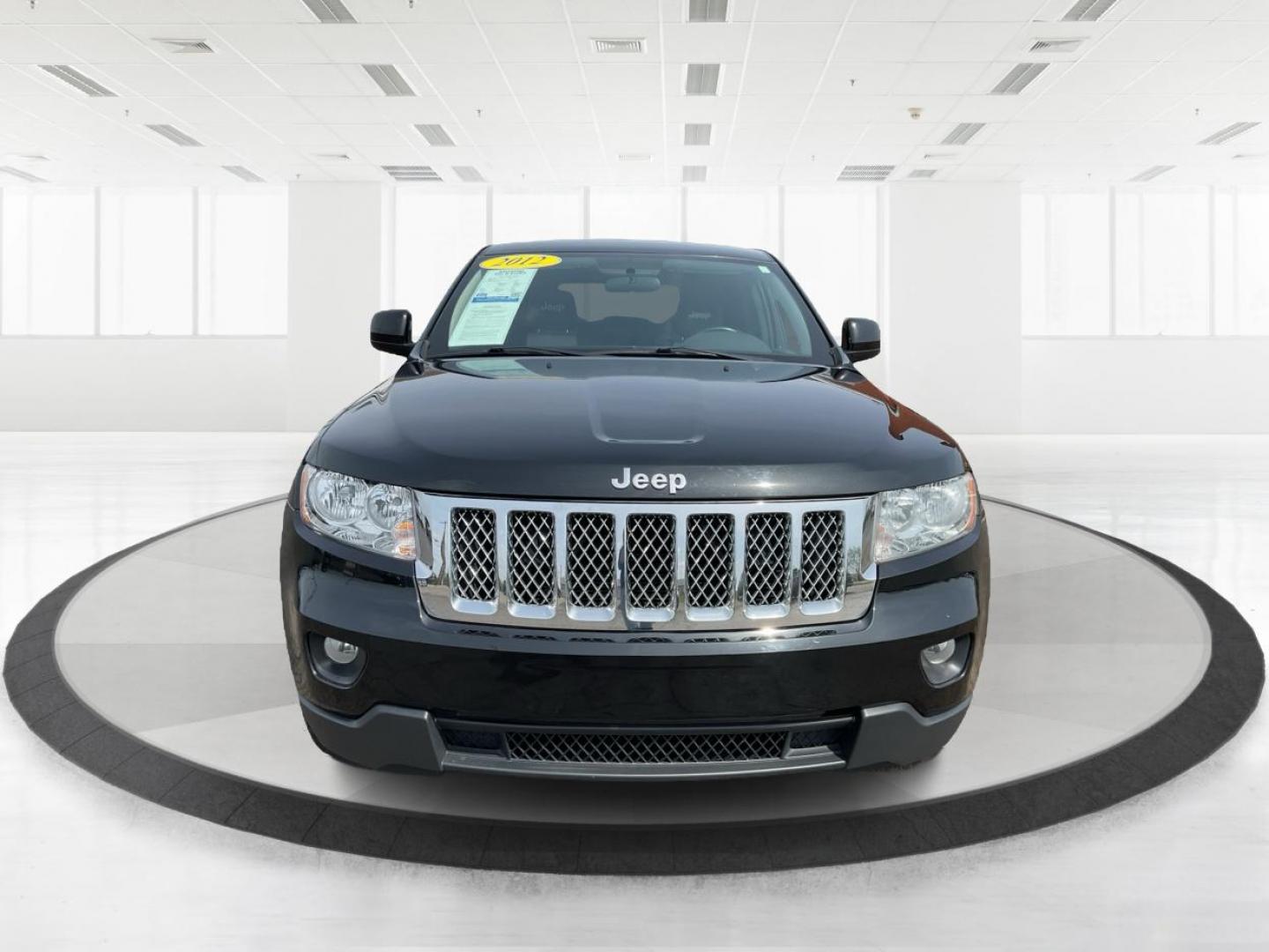 2012 Jeep Grand Cherokee Laredo (1C4RJFAG3CC) with an Other engine, located at 880 E. National Road, Vandalia, OH, 45377, (937) 908-9800, 39.891918, -84.183594 - 2012 Jeep Grand Cherokee Laredo - Photo#6