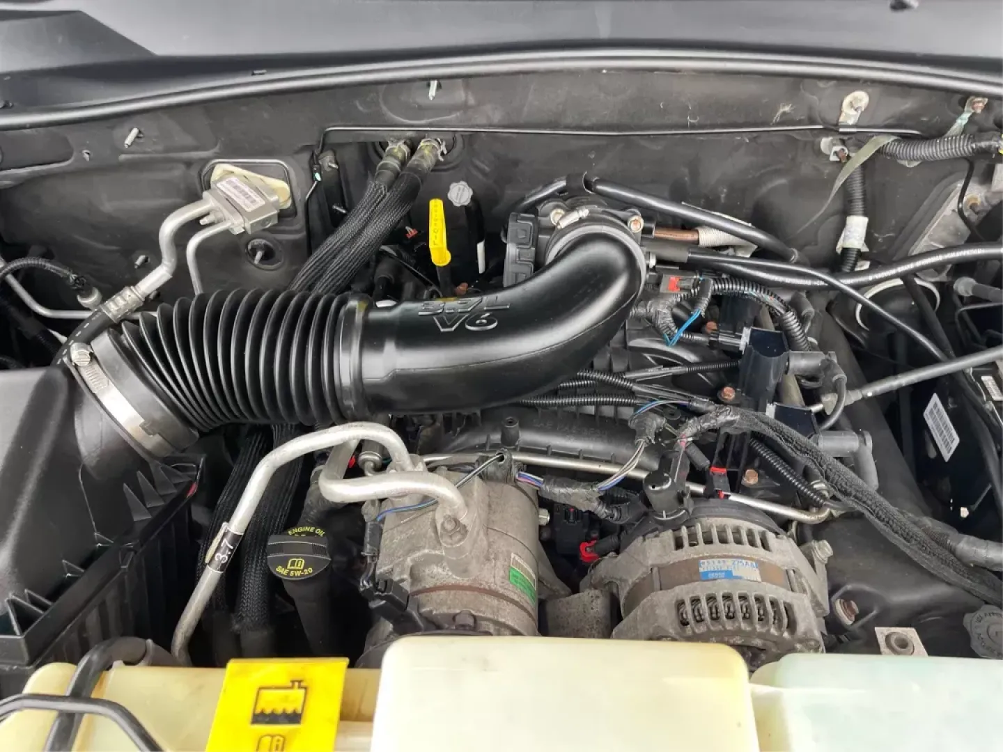 2012 Jeep Liberty Sport 4WD (1C4PJMAK8CW) with an 3.7L V6 SOHC 12V engine, 4-Speed Automatic transmission, located at 1099 N County Rd 25A , Troy, OH, 45373, (937) 908-9800, 40.057079, -84.212883 - 2012 Jeep Liberty Sport 4WD - Photo#10