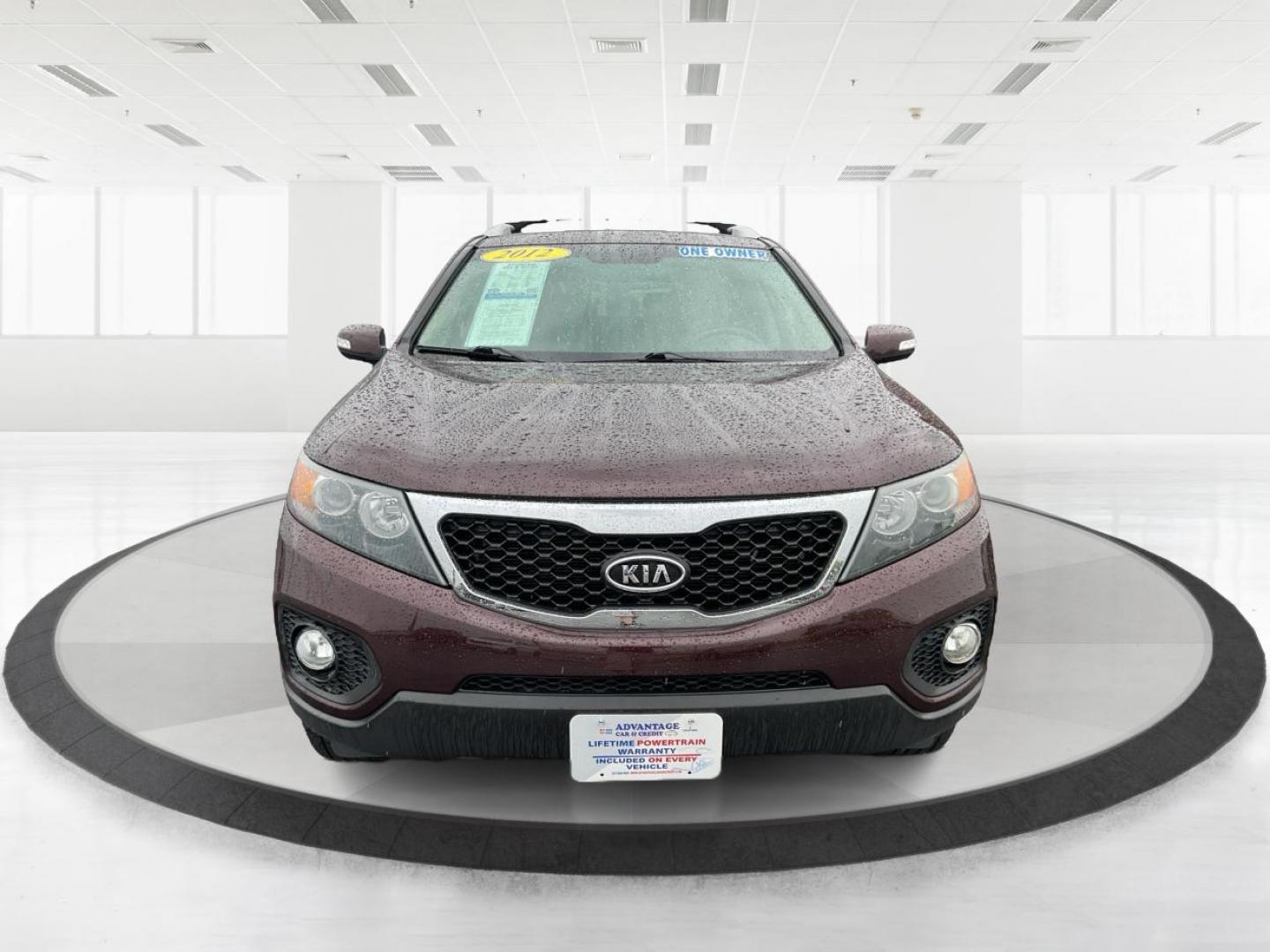 2012 Kia Sorento LX (5XYKTDA6XCG) with an 2.4L I-4 gasoline direct injection engine, located at 880 E. National Road, Vandalia, OH, 45377, (937) 908-9800, 39.891918, -84.183594 - One Owner - Photo#7