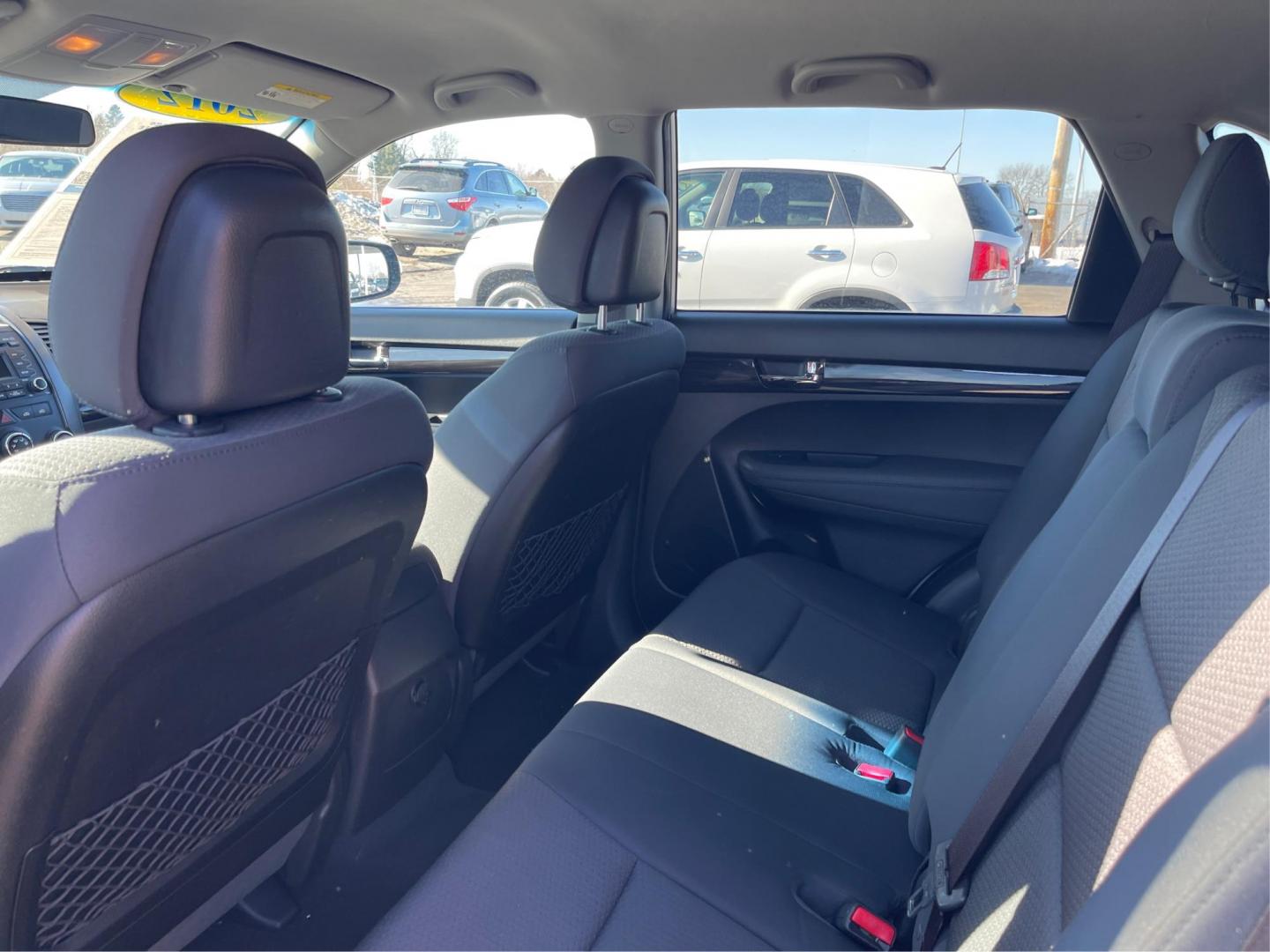 2012 Kia Sorento LX 2WD (5XYKT3A1XCG) with an 2.4L L4 DOHC 16V engine, 6-Speed Automatic transmission, located at 1099 N County Rd 25A , Troy, OH, 45373, (937) 908-9800, 40.057079, -84.212883 - One Owner - Photo#9