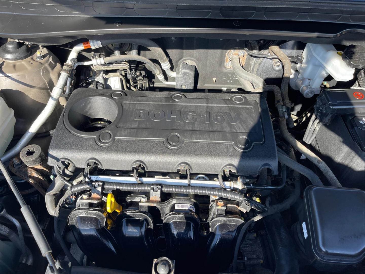 2012 Kia Sportage LX (KNDPBCA20C7) with an 2.4L I-4 DOHC engine, located at 401 Woodman Dr, Riverside, OH, 45431, (937) 908-9800, 39.760899, -84.123421 - 2012 Kia Sportage LX - Photo#10
