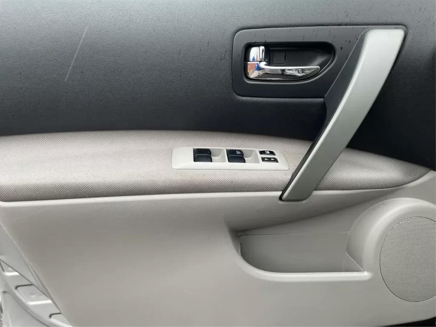 2012 Nissan Rogue S (JN8AS5MT2CW) with an 2.5L I-4 DOHC engine, located at 1951 S Dayton Lakeview Rd., New Carlisle, OH, 45344, (937) 908-9800, 39.890999, -84.050255 - Are you seeking the perfect vehicle that balances style, comfort, and versatility? Look no further than the 2012 Nissan Rogue, now available at Advantage Car and Credit in Fairborn, OH. This sleek SUV is not just a mode of transportation; it's your ticket to adventure, ideal for growing families, we - Photo#16