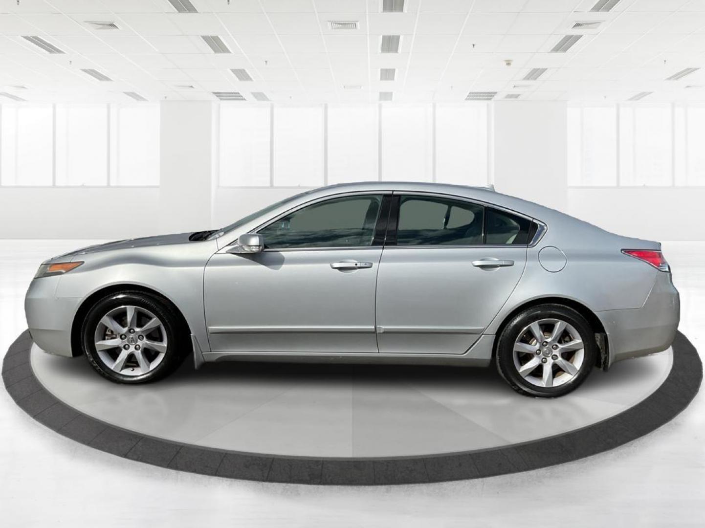 2013 Acura TL 3.5 (19UUA8F57DA) with an 3.5L V-6 variable valve control engine, located at 401 Woodman Dr, Riverside, OH, 45431, (937) 908-9800, 39.760899, -84.123421 - 2013 Acura TL 3.5 - Photo#5
