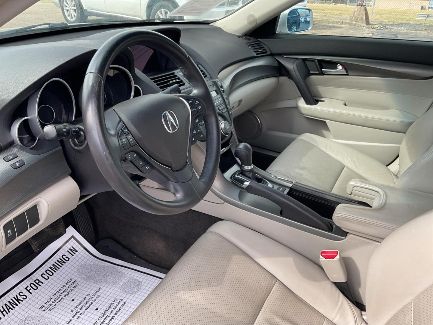 2013 Acura TL 3.5 (19UUA8F57DA) with an 3.5L V-6 variable valve control engine, located at 401 Woodman Dr, Riverside, OH, 45431, (937) 908-9800, 39.760899, -84.123421 - 2013 Acura TL 3.5 - Photo#8