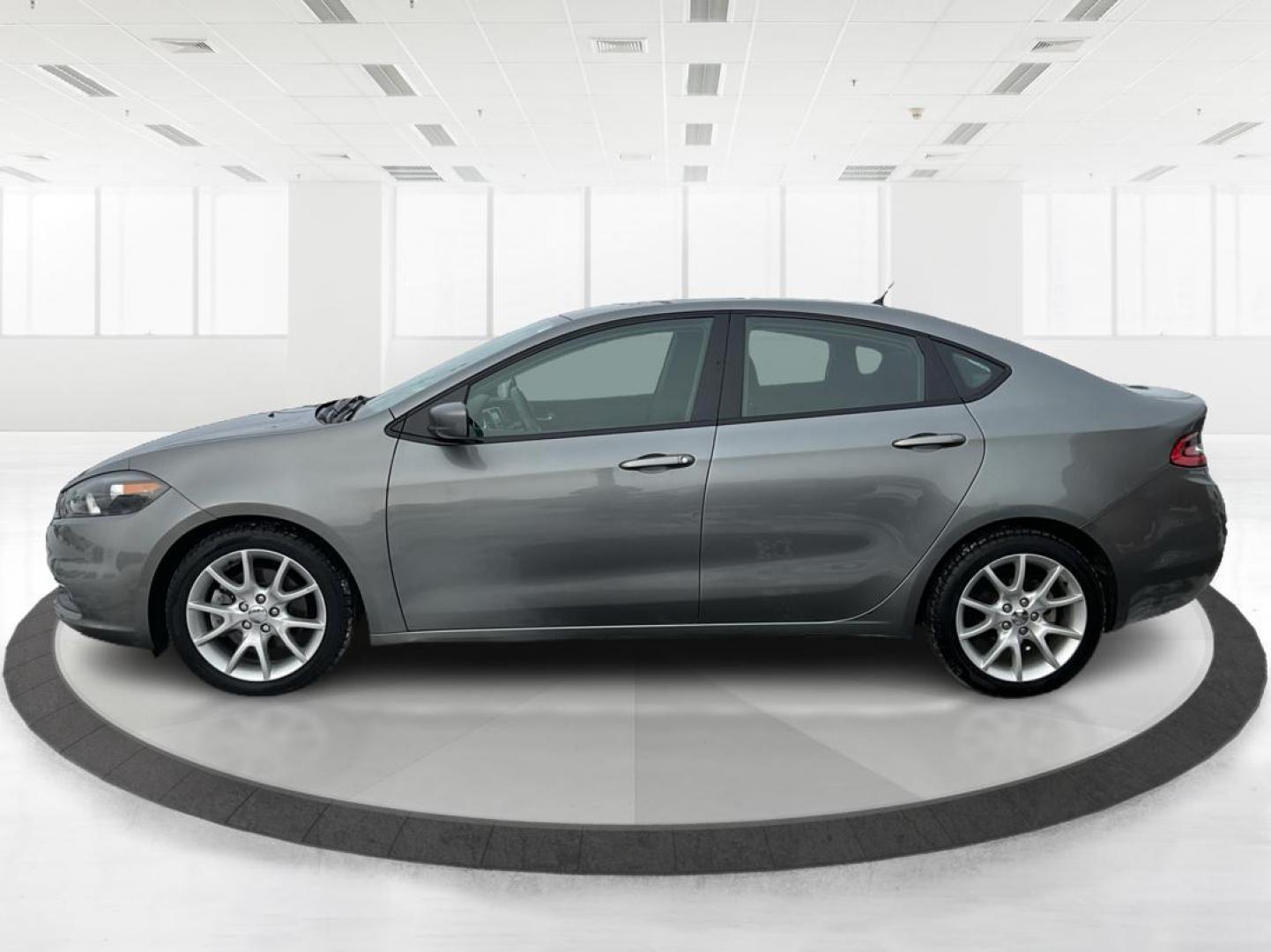 2013 Dodge Dart SXT (1C3CDFBA1DD) with an 2L I-4 DOHC engine, located at 1951 S Dayton Lakeview Rd., New Carlisle, OH, 45344, (937) 908-9800, 39.890999, -84.050255 - 2013 Dodge Dart SXT - Photo#5