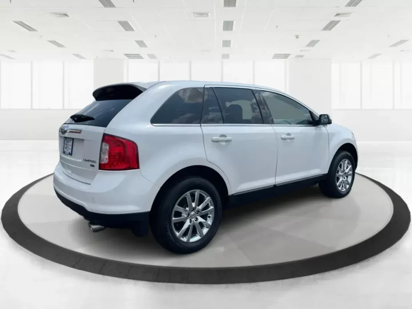 2013 Ford Edge Limited (2FMDK4KCXDB) with an 3.5L V-6 DOHC engine, located at 4508 South Dixie Dr, Moraine, OH, 45439, (937) 908-9800, 39.689976, -84.218452 - **Discover Your Next Adventure with the 2013 Ford Edge Limited at Advantage Car and Credit!**<br /> <br /> Are you ready to elevate your driving experience? Whether you're commuting to work, shuttling the kids to school, or planning weekend getaways, the 2013 Ford Edge Limited is the versatile SUV t - Photo#2