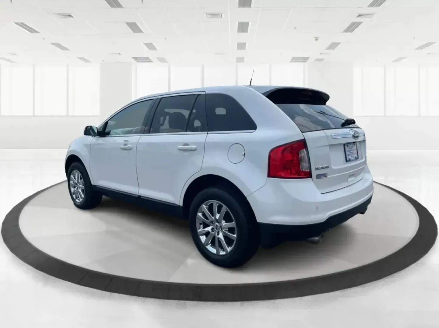 2013 Ford Edge Limited (2FMDK4KCXDB) with an 3.5L V-6 DOHC engine, located at 4508 South Dixie Dr, Moraine, OH, 45439, (937) 908-9800, 39.689976, -84.218452 - **Discover Your Next Adventure with the 2013 Ford Edge Limited at Advantage Car and Credit!**<br /> <br /> Are you ready to elevate your driving experience? Whether you're commuting to work, shuttling the kids to school, or planning weekend getaways, the 2013 Ford Edge Limited is the versatile SUV t - Photo#4