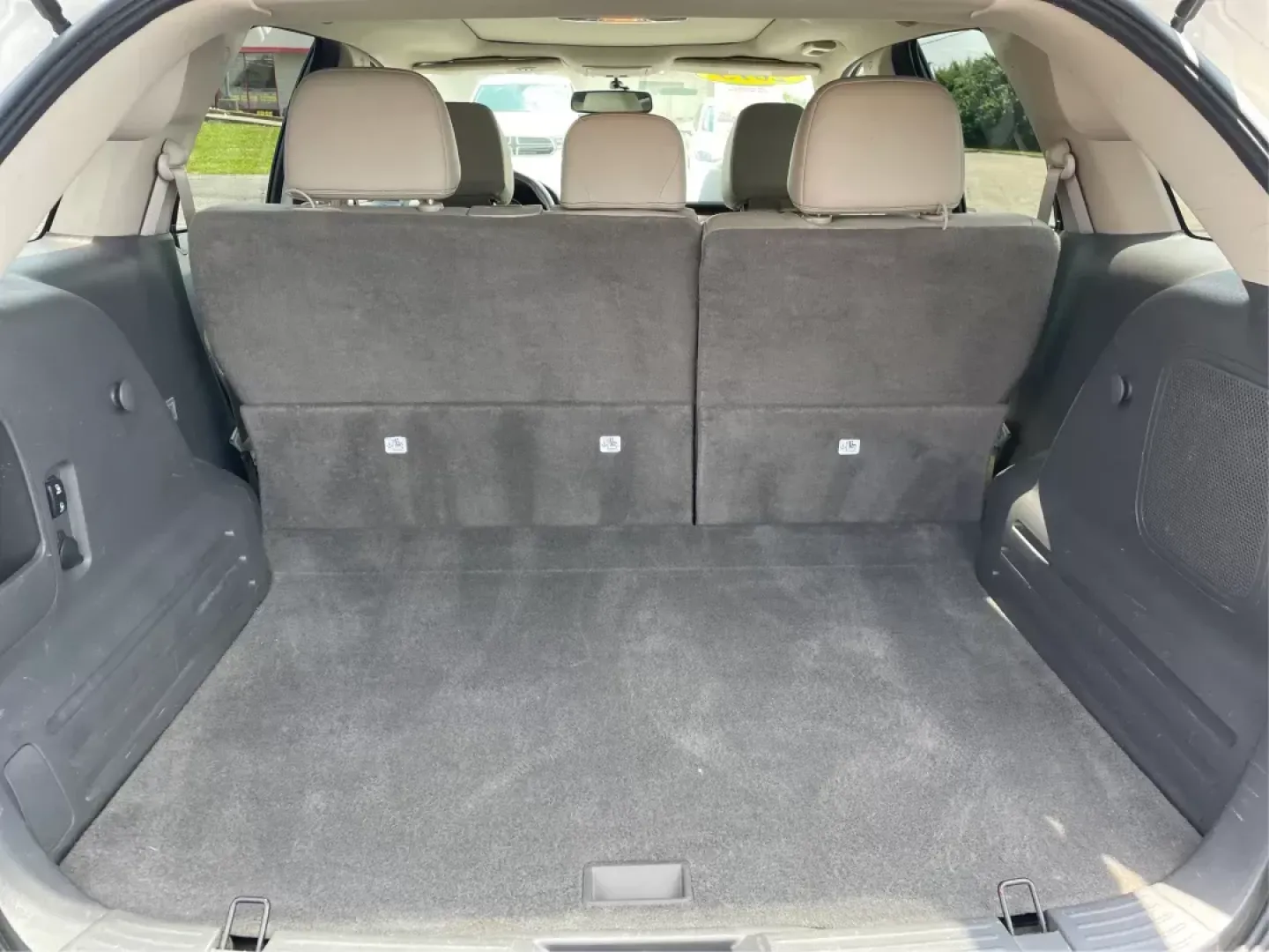 2013 Ford Edge Limited (2FMDK4KCXDB) with an 3.5L V-6 DOHC engine, located at 4508 South Dixie Dr, Moraine, OH, 45439, (937) 908-9800, 39.689976, -84.218452 - **Discover Your Next Adventure with the 2013 Ford Edge Limited at Advantage Car and Credit!**<br /> <br /> Are you ready to elevate your driving experience? Whether you're commuting to work, shuttling the kids to school, or planning weekend getaways, the 2013 Ford Edge Limited is the versatile SUV t - Photo#11