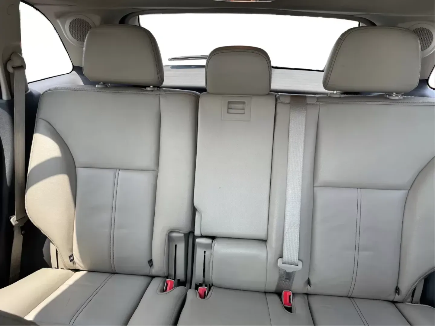 2013 Ford Edge Limited (2FMDK4KCXDB) with an 3.5L V-6 DOHC engine, located at 4508 South Dixie Dr, Moraine, OH, 45439, (937) 908-9800, 39.689976, -84.218452 - **Discover Your Next Adventure with the 2013 Ford Edge Limited at Advantage Car and Credit!**<br /> <br /> Are you ready to elevate your driving experience? Whether you're commuting to work, shuttling the kids to school, or planning weekend getaways, the 2013 Ford Edge Limited is the versatile SUV t - Photo#13
