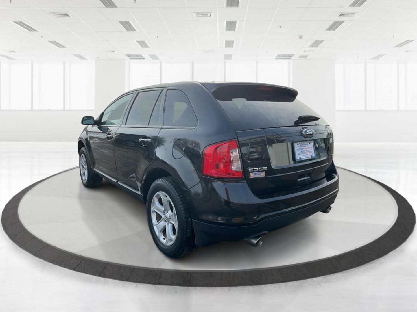 2013 Ford Edge SEL (2FMDK4JC1DB) with an 3.5L V-6 DOHC engine, located at 1184 Kauffman Ave, Fairborn, OH, 45324, (937) 908-9800, 39.807072, -84.030914 - 2013 Ford Edge SEL - Photo#4