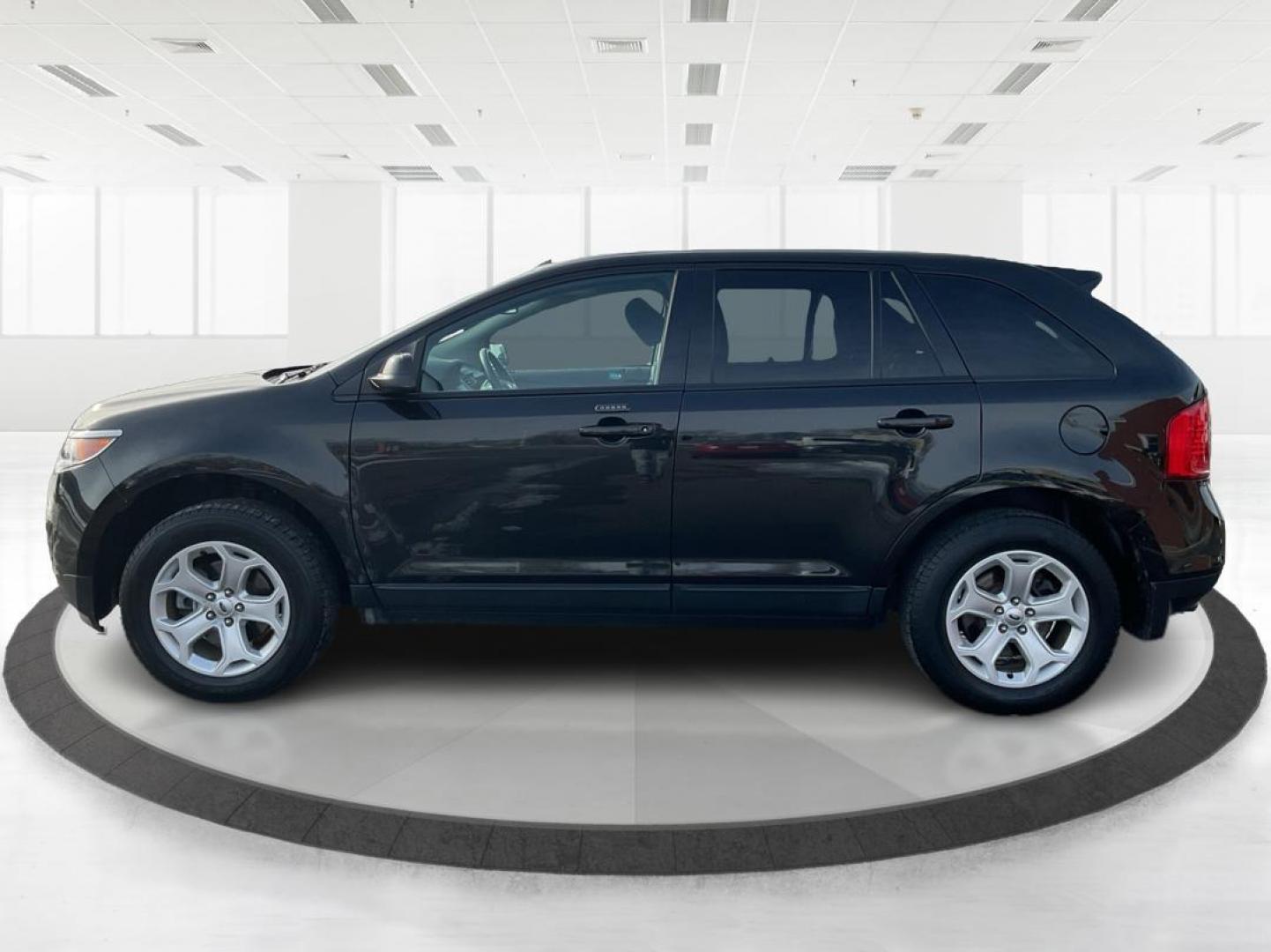 2013 Ford Edge SEL (2FMDK4JC1DB) with an 3.5L V-6 DOHC engine, located at 1184 Kauffman Ave, Fairborn, OH, 45324, (937) 908-9800, 39.807072, -84.030914 - 2013 Ford Edge SEL - Photo#5