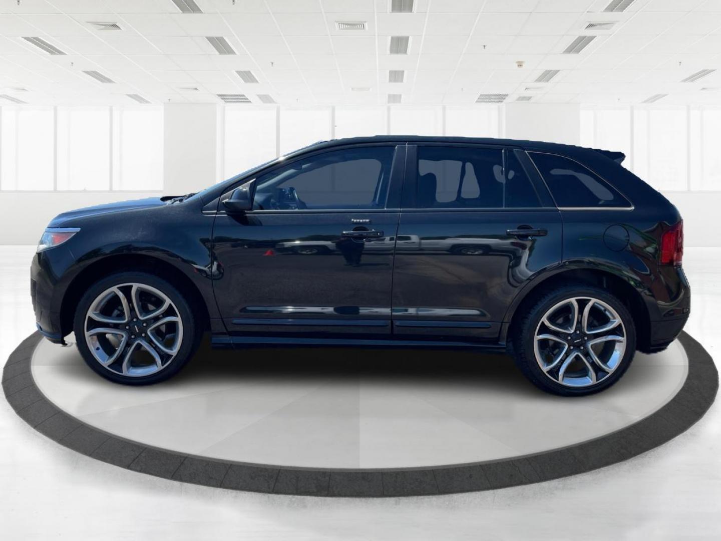 2013 Ford Edge Sport FWD (2FMDK3AK4DB) with an 3.7L V6 DOHC 24V engine, 6-Speed Automatic transmission, located at 8750 N County Rd 25A, Piqua, OH, 45356, (937) 908-9800, 40.164391, -84.232513 - 2013 Ford Edge Sport FWD - Photo#5
