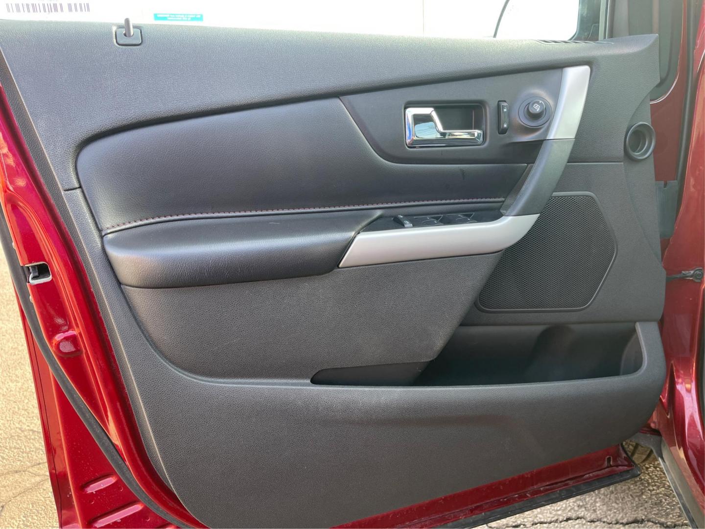 2013 Ford Edge Limited FWD (2FMDK3KCXDB) with an 3.5L V6 DOHC 24V engine, 6-Speed Automatic transmission, located at 1099 N County Rd 25A , Troy, OH, 45373, (937) 908-9800, 40.057079, -84.212883 - 2013 Ford Edge Limited FWD - Photo#17