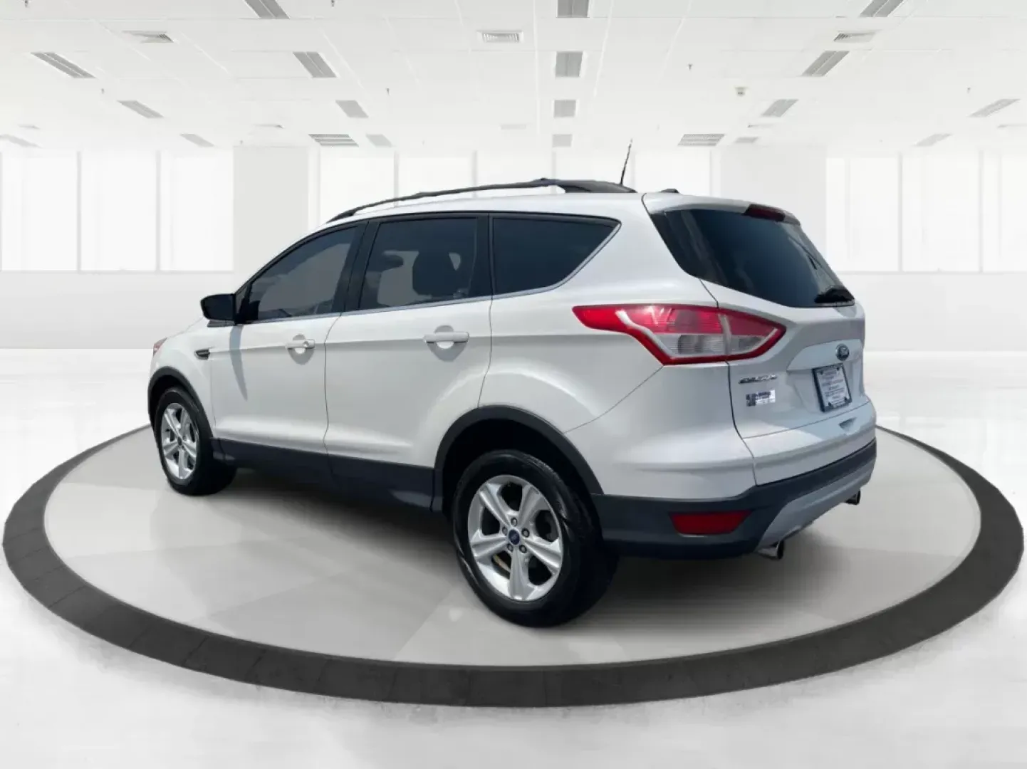 2013 Ford Escape SE (1FMCU0G91DU) with an Other engine, located at 1184 Kauffman Ave, Fairborn, OH, 45324, (937) 908-9800, 39.807072, -84.030914 - 2013 Ford Escape SE - Photo#4