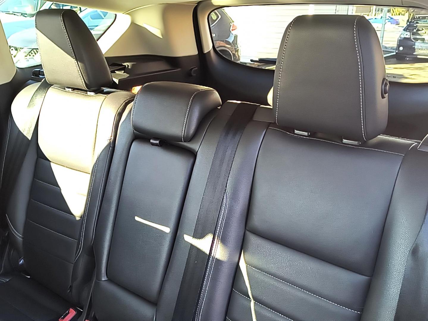 2013 Ford Escape SEL FWD (1FMCU0H99DU) with an 2.0L L4 DOHC 16V engine, 6-Speed Automatic transmission, located at 1099 N County Rd 25A , Troy, OH, 45373, (937) 908-9800, 40.057079, -84.212883 - 2013 Ford Escape SEL FWD - Photo#9