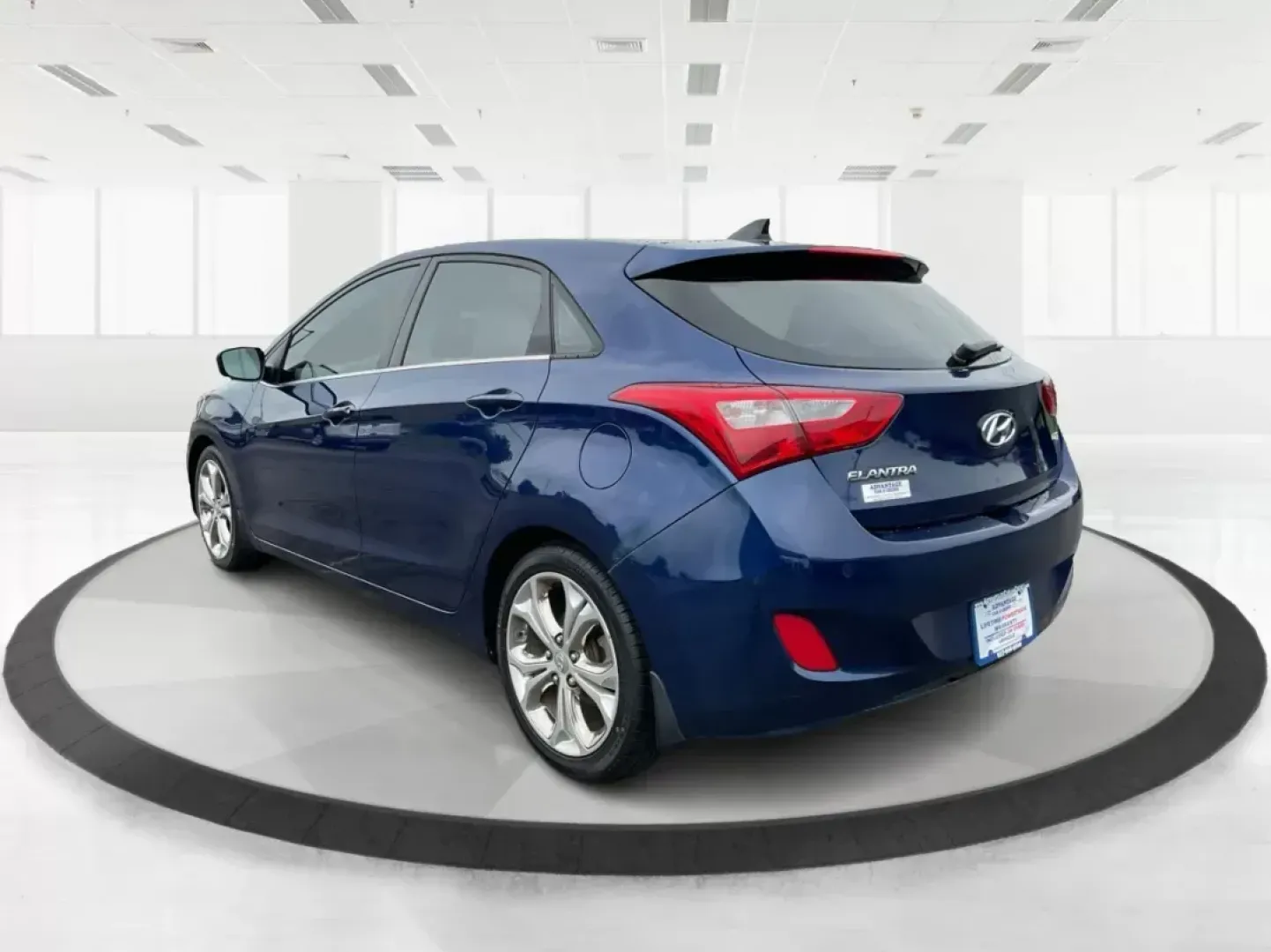 2013 Hyundai Elantra GT Base (KMHD35LE4DU) with an Other engine, located at 4508 South Dixie Dr, Moraine, OH, 45439, (937) 908-9800, 39.689976, -84.218452 - ### Discover Your Next Adventure with the 2013 Hyundai Elantra GT at Advantage Car and Credit!<br /> <br /> Are you looking for a reliable vehicle that enhances your daily commute and weekend getaways? Look no further than the 2013 Hyundai Elantra GT, available now at Advantage Car and Credit in Fai - Photo#4