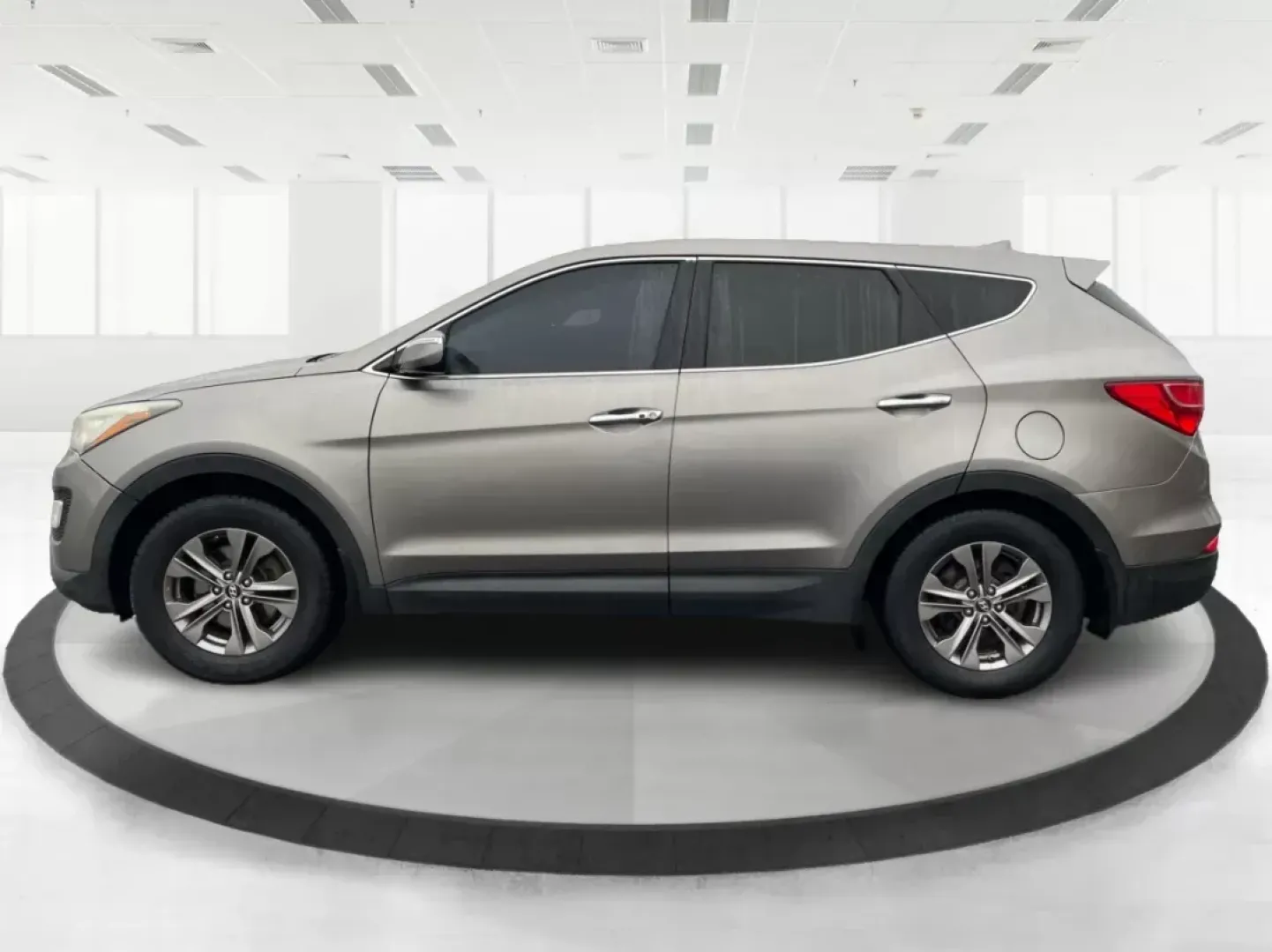 2013 Mineral Gray Hyundai Santa Fe Sport 2.4 AWD (5XYZUDLBXDG) with an 2.4L L4 DOHC 16V engine, 6-Speed Automatic transmission, located at 1184 Kauffman Ave, Fairborn, OH, 45324, (937) 908-9800, 39.807072, -84.030914 - 2013 Hyundai Santa Fe Sport 2.4 AWD - Photo#5